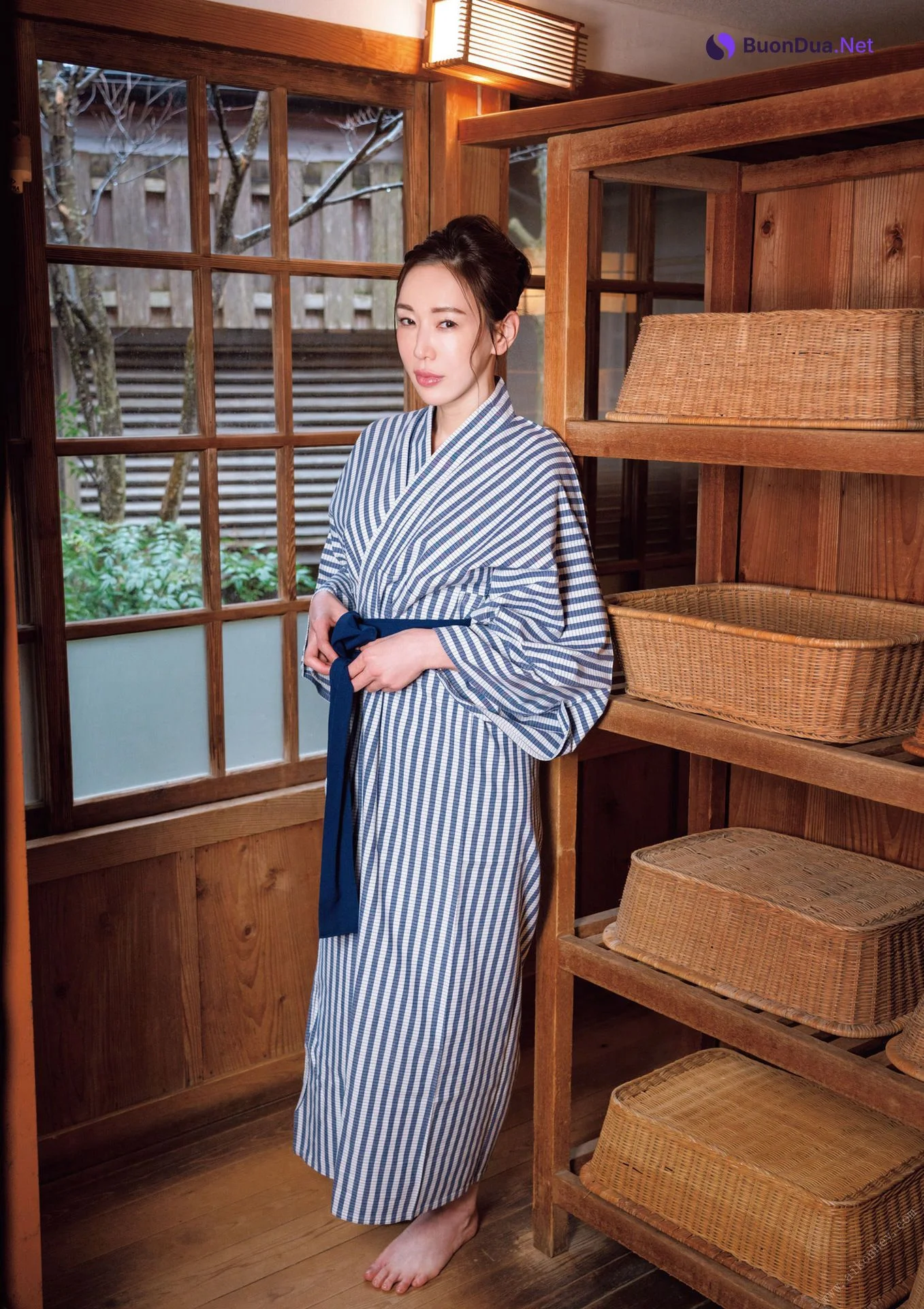 Kazuko Iwamoto 岩本和子, 写真集 「たわむれ」 Set.03 - Photo 3
