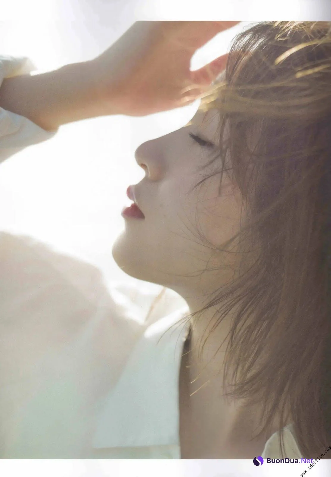 Kazumi Takayama 高山一実, B.L.T. 2019.11 (ビー・エル・ティー 2019年11月号) - Photo 8