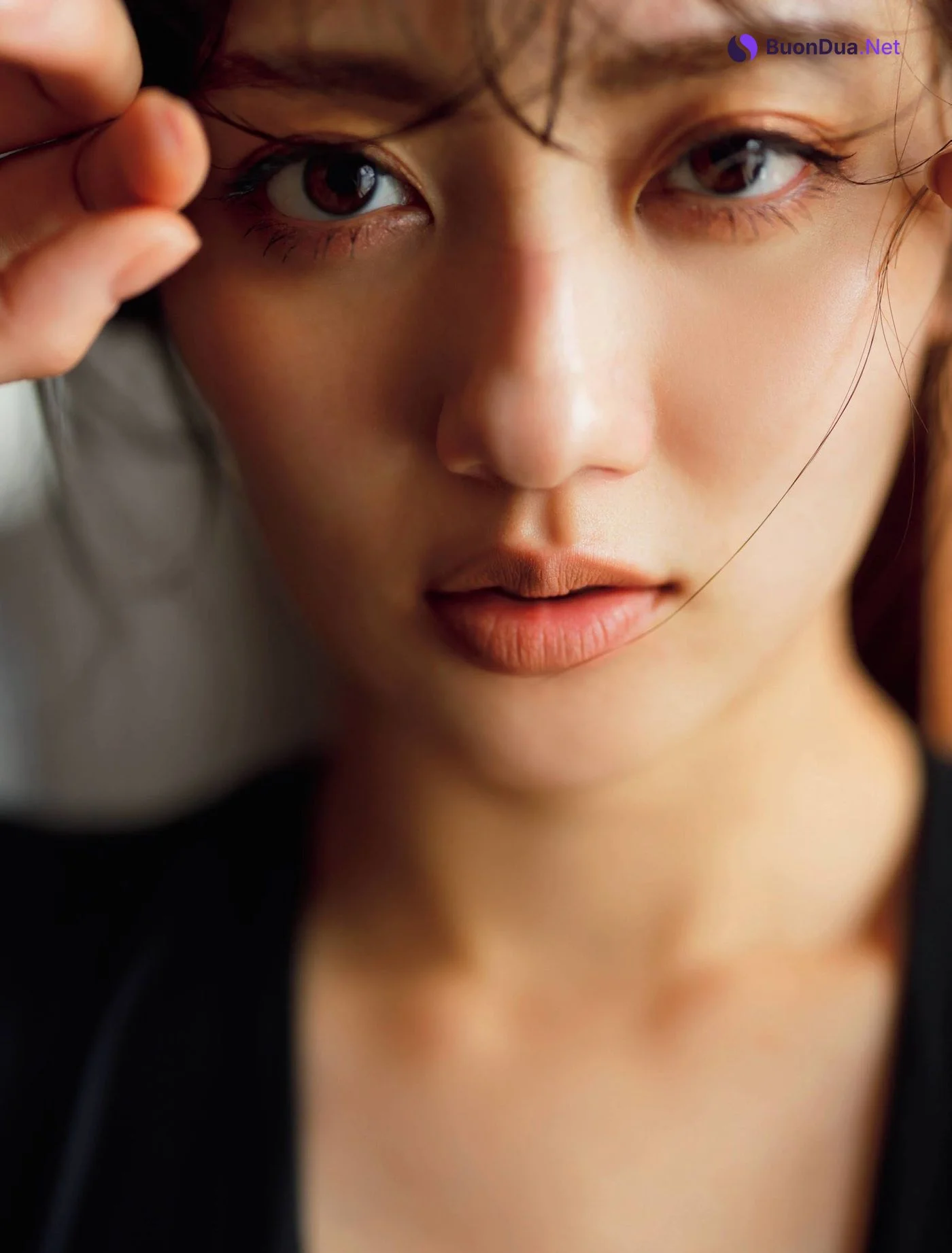 Kazusa Okuyama 奥山かずさ, FRIDAY 2021.01.01 (フライデー 2021年1月1日号) - Photo 4