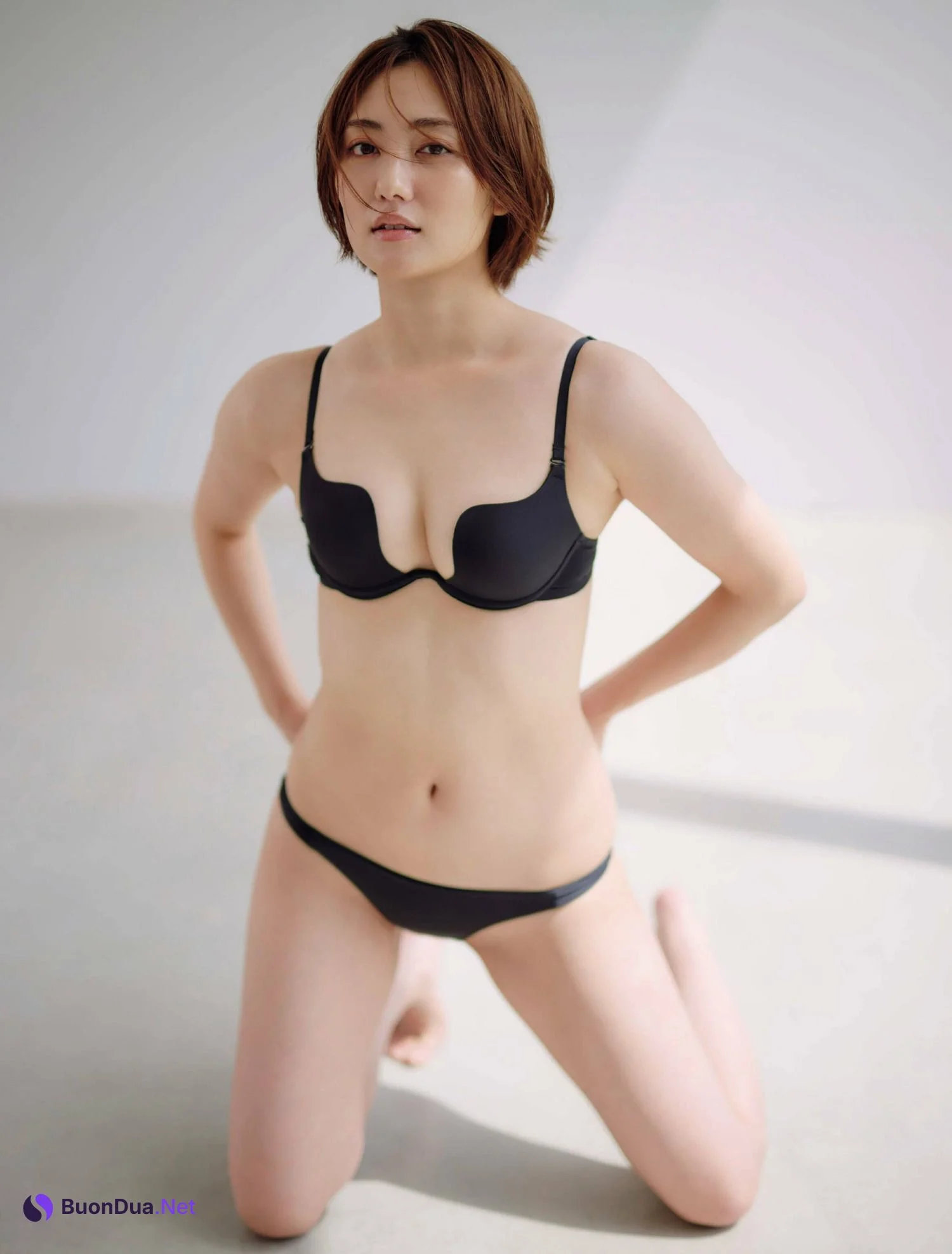 Kazusa Okuyama 奥山かずさ, FRIDAY 2023.01.13 (フライデー 2023年1月13日号) - Photo 5