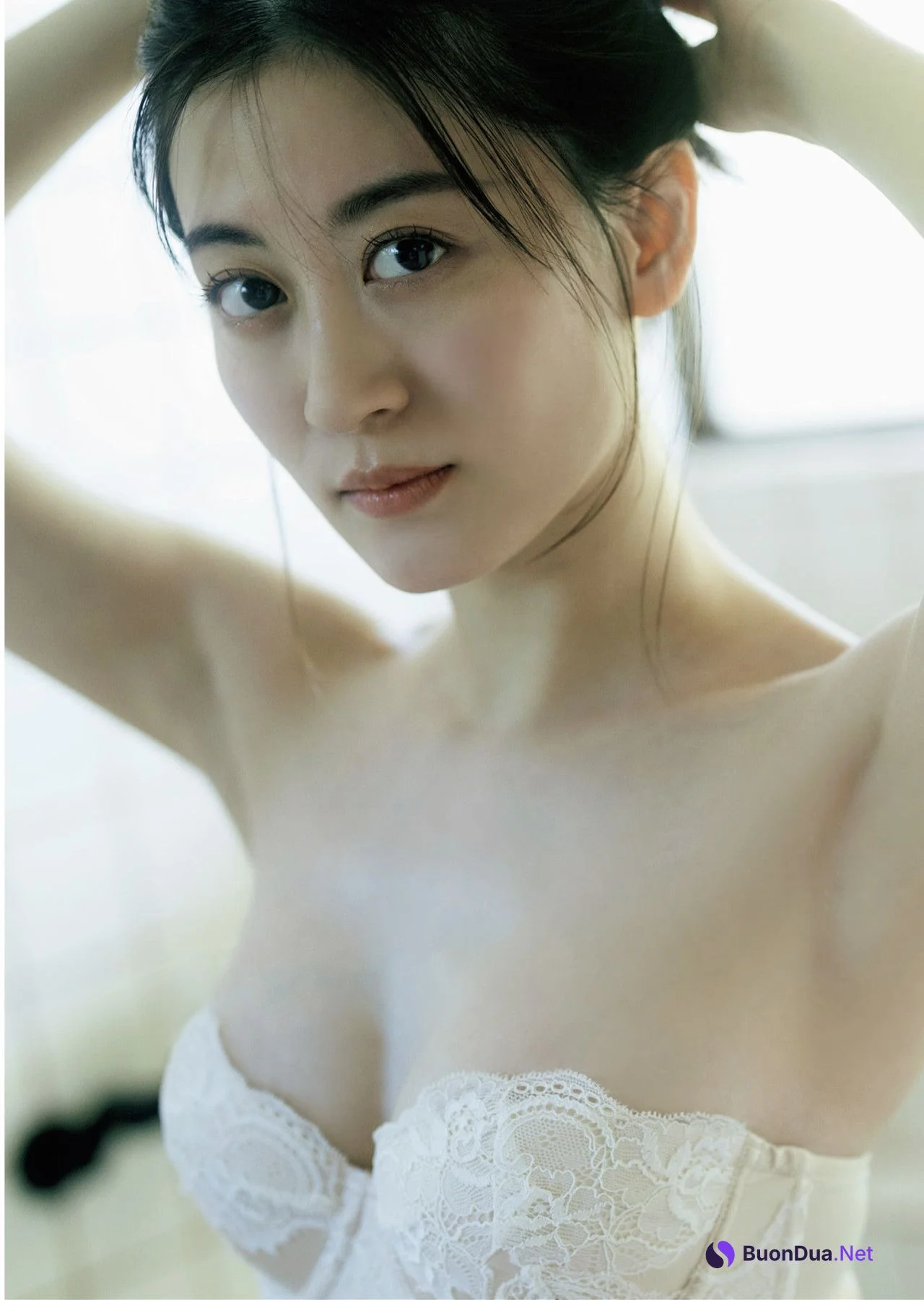 Kei Jonishi 上西恵, 週刊ポストGOLD グラビア傑作選 2023 - Photo 3