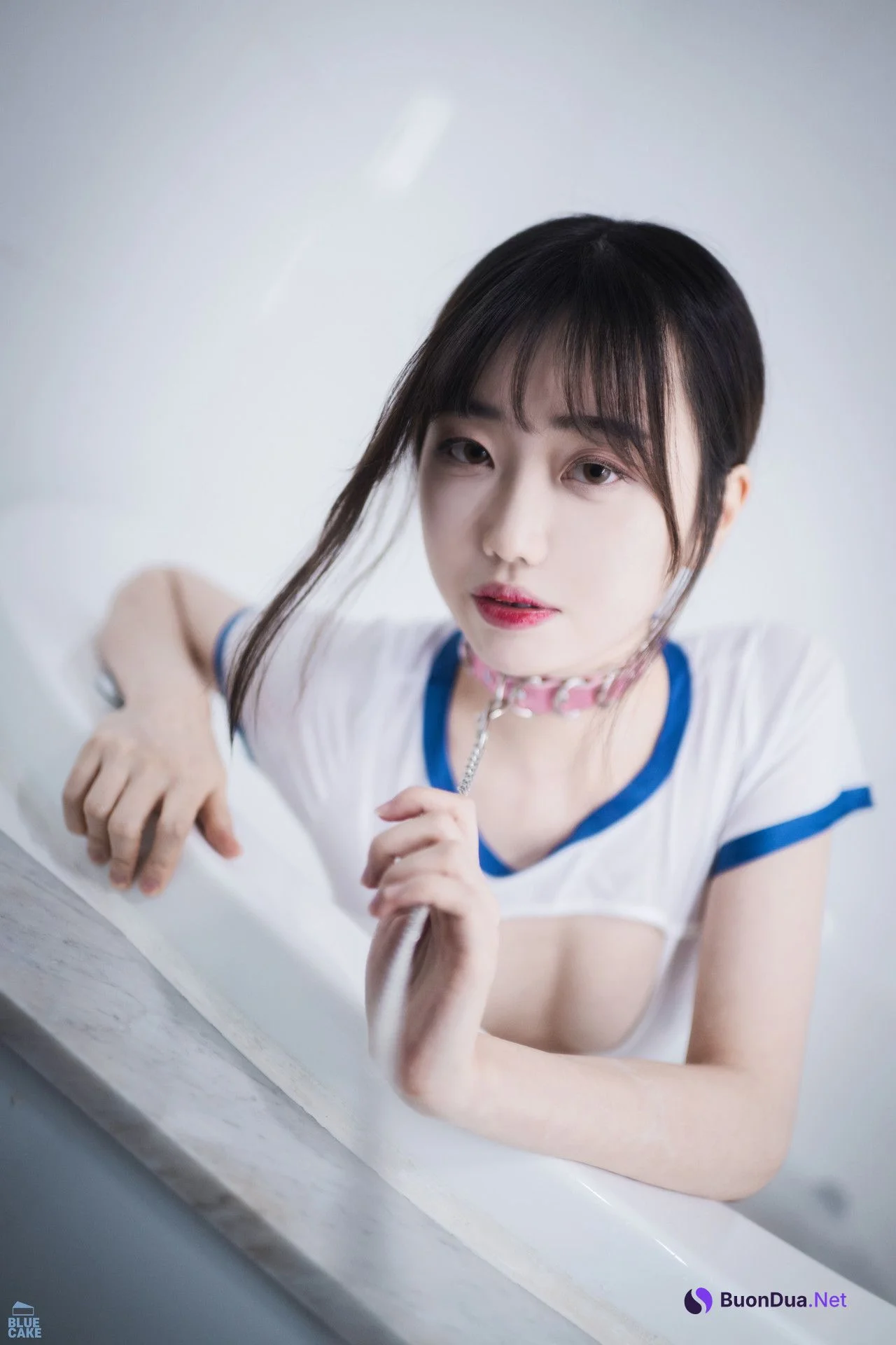 Kim Ji-Won 김지원, [BLUECAKE] White One + RED.Ver – Set.01 - Photo 17
