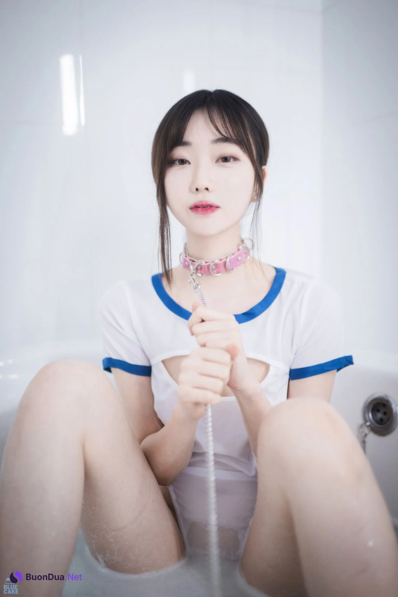 Kim Ji-Won 김지원, [BLUECAKE] White One + RED.Ver – Set.01 - Photo 6