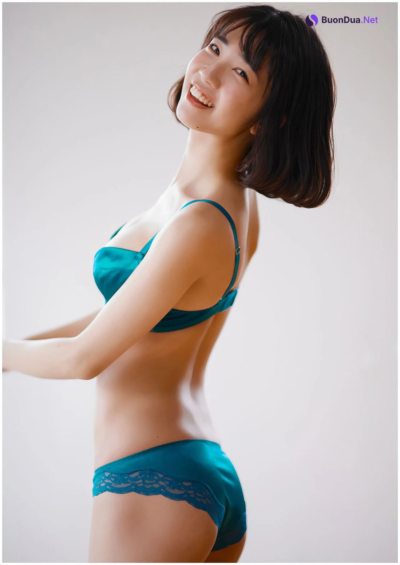 Kisumi Amau 天羽希純, デジタル写真集 「はじめまして“あまう きすみ”です」 - Photo 4