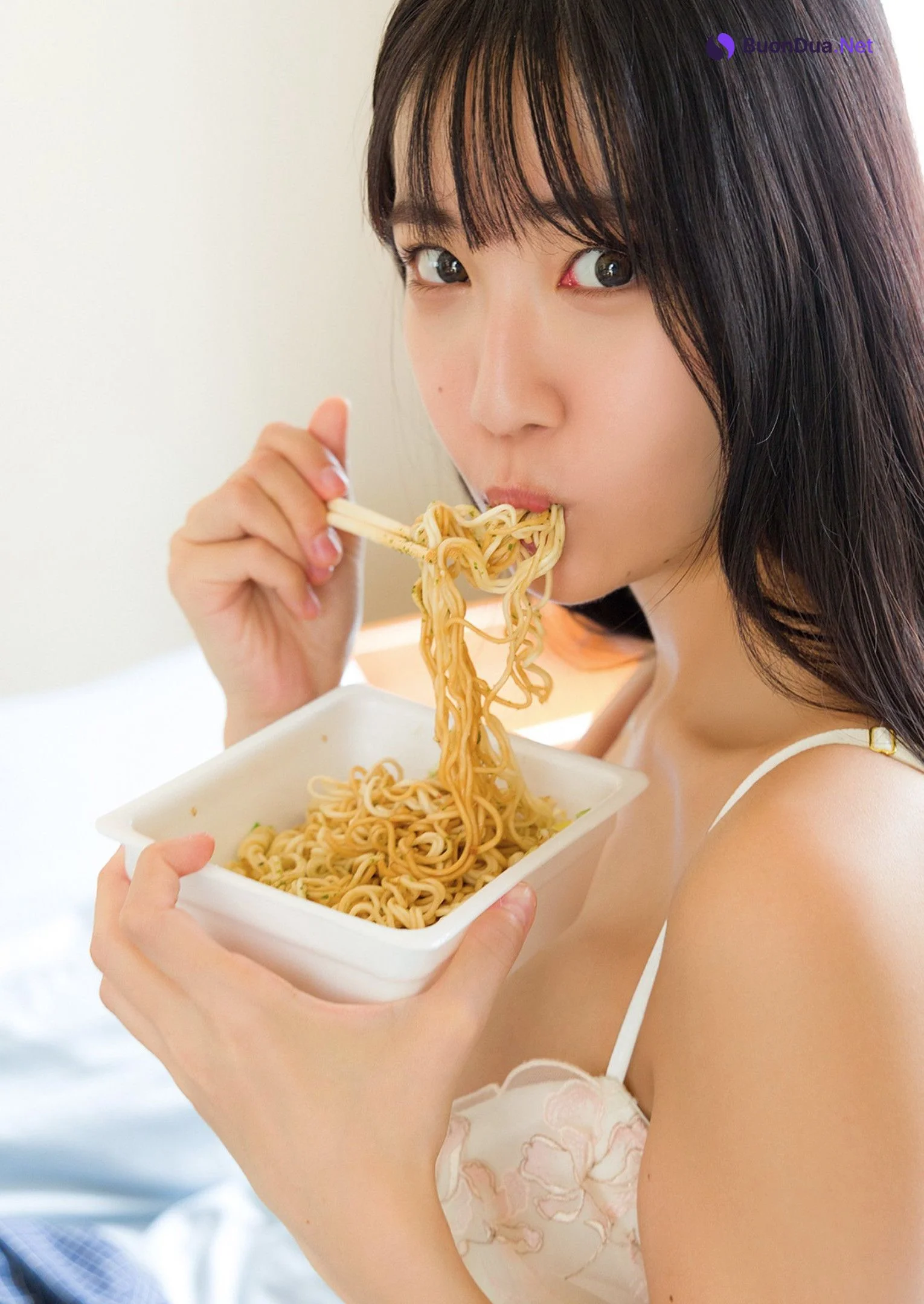Kisumi Amau 天羽希純, Young Jump 2022 No.31 (ヤングジャンプ 2022年31号) - Photo 6