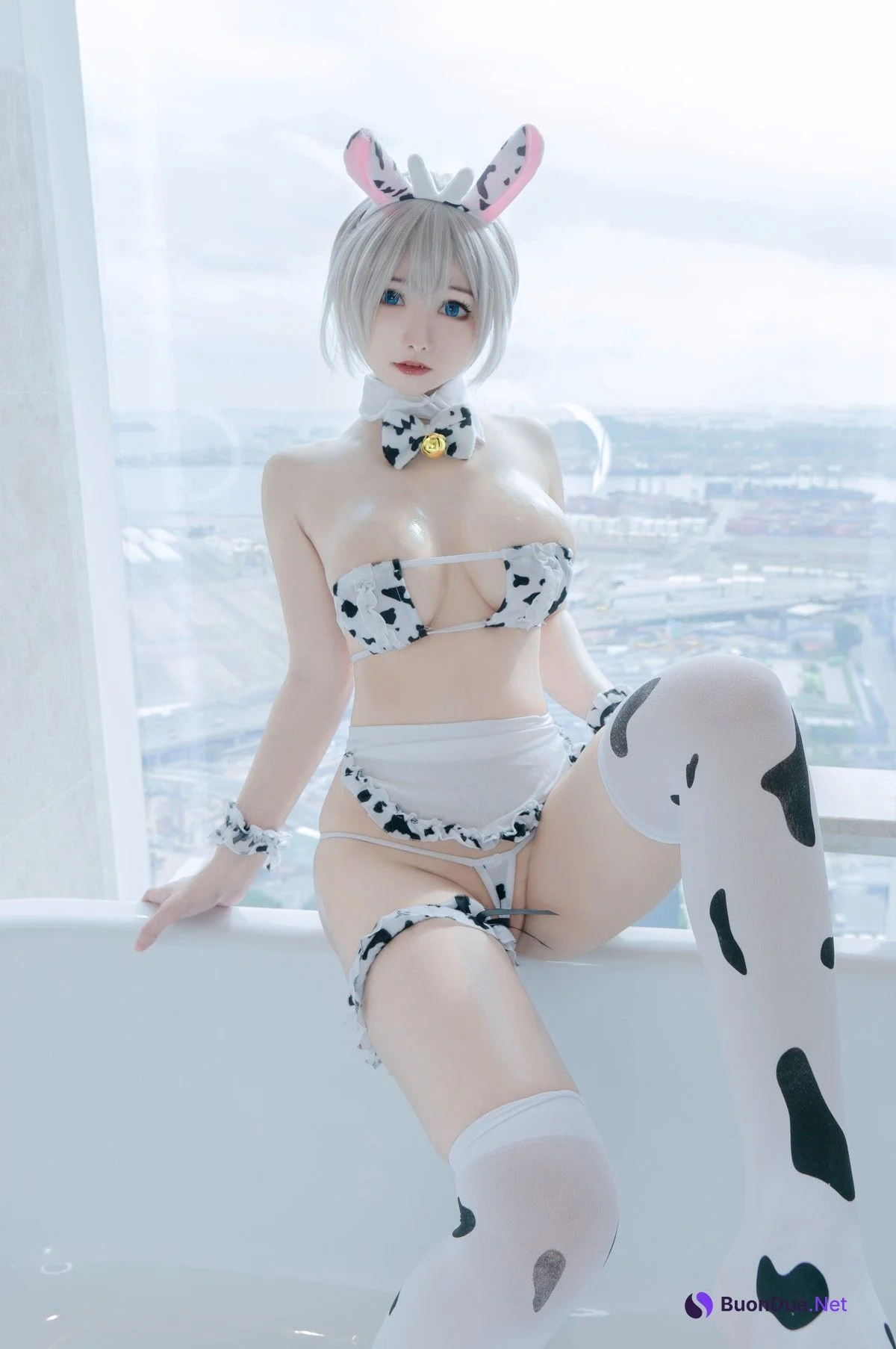KitKat Cosplay Uzaki Cow Maid - Photo 11