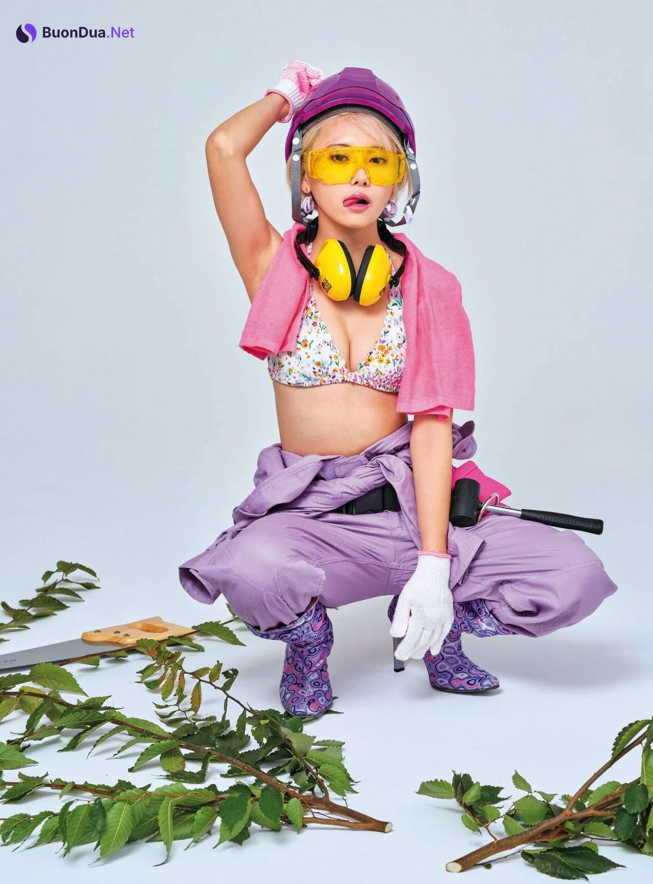 Kokoro Shinozaki 篠崎こころ, Cyzo 2021 No.12 (サイゾー 2021年12月号) - Photo 3