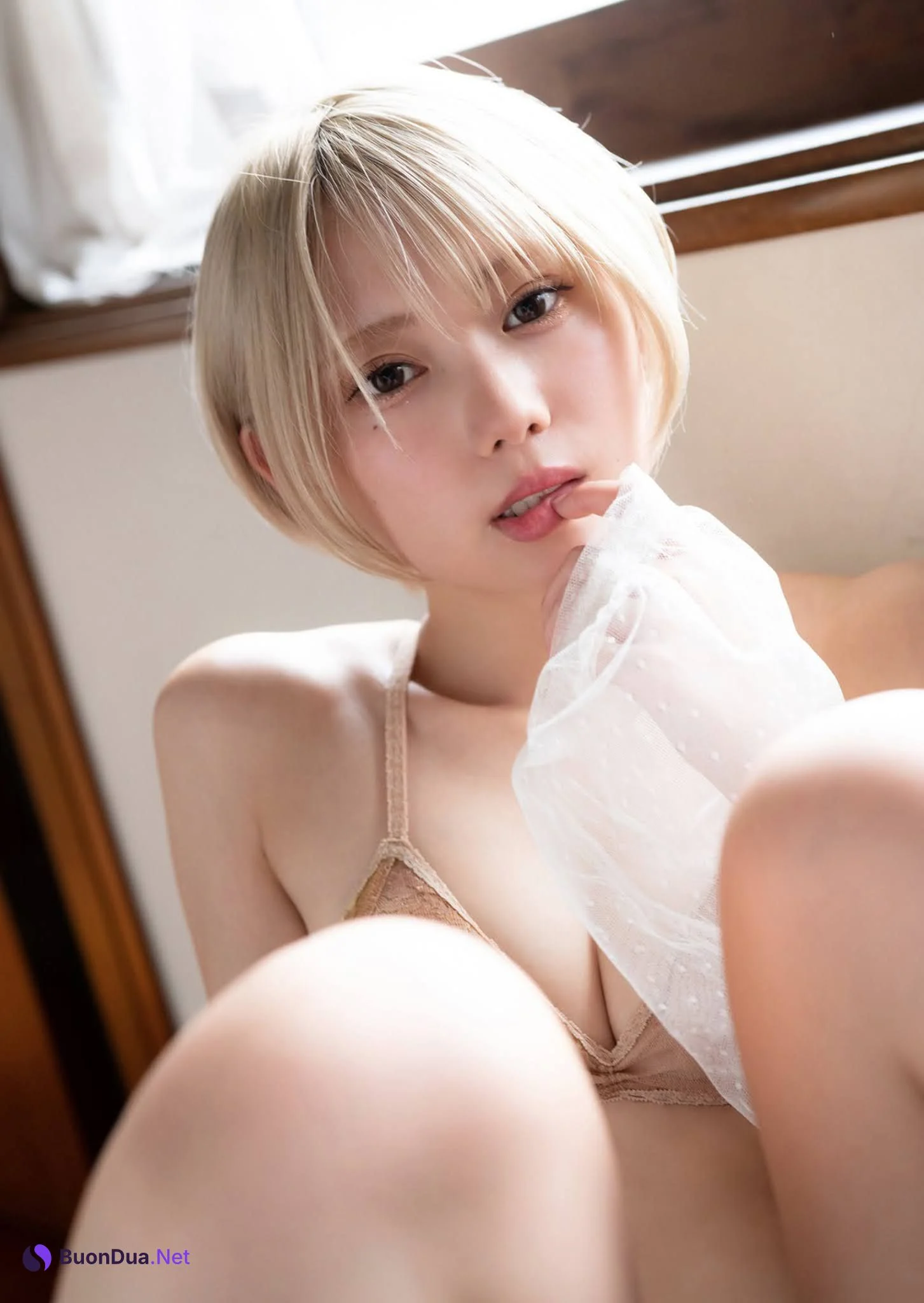 Kokoro Shinozaki 篠崎こころ, Young Jump 2021 No.33 (ヤングジャンプ 2021年33号) - Photo 8