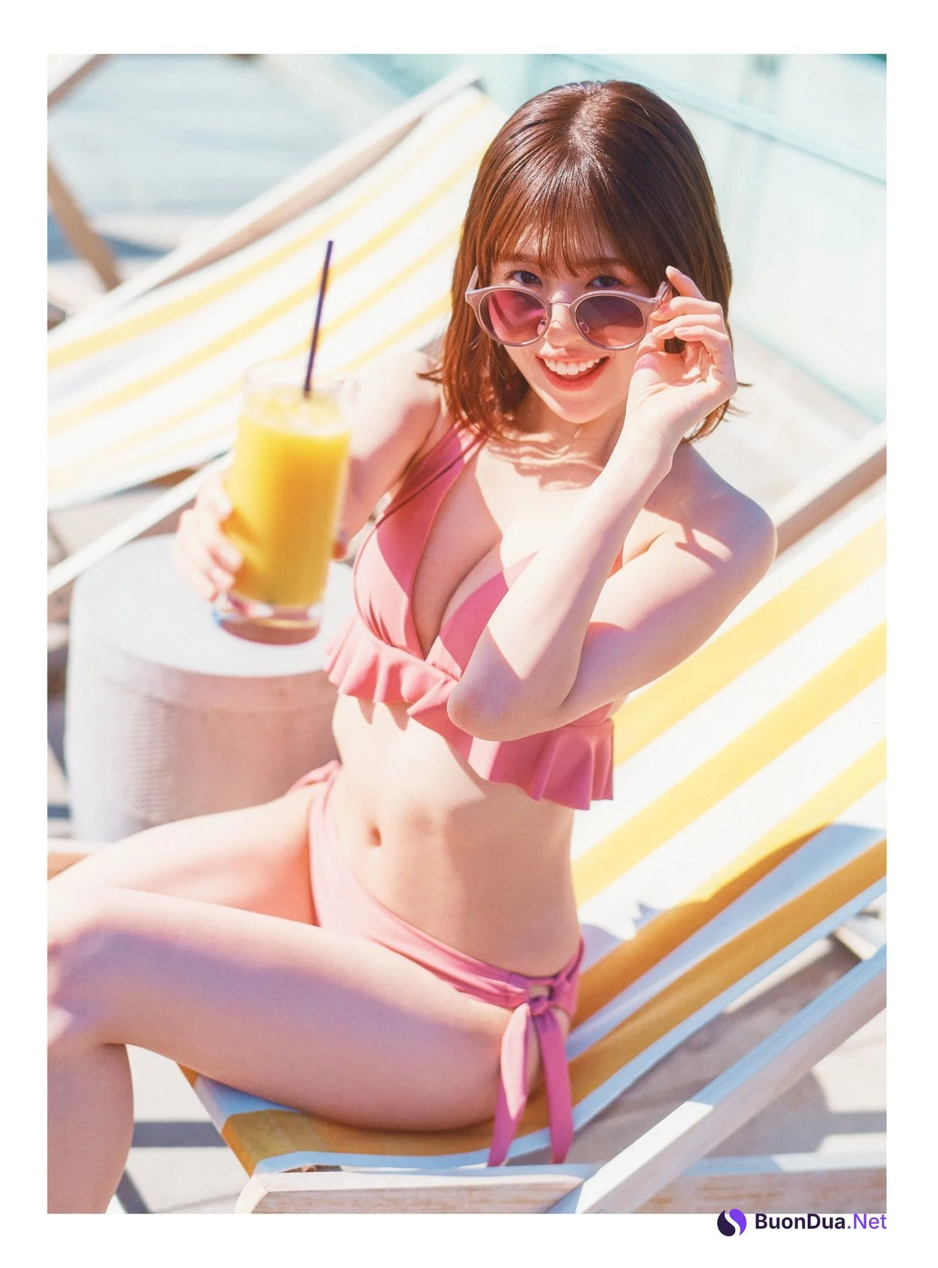 Konoka Matsuda 松田好花, 1st写真集 Photobook 「振り向いて」 Set.01 - Photo 19