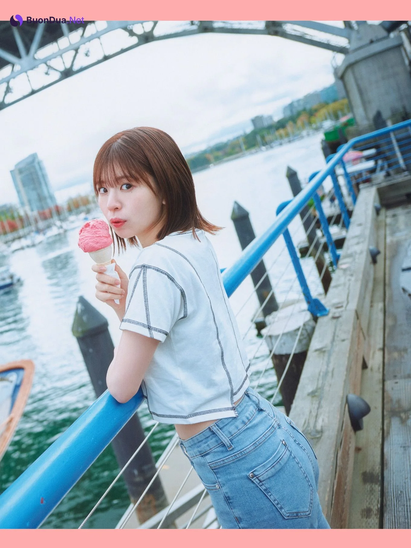 Konoka Matsuda 松田好花, 1st写真集 Photobook 「振り向いて」 Set.02 - Photo 15