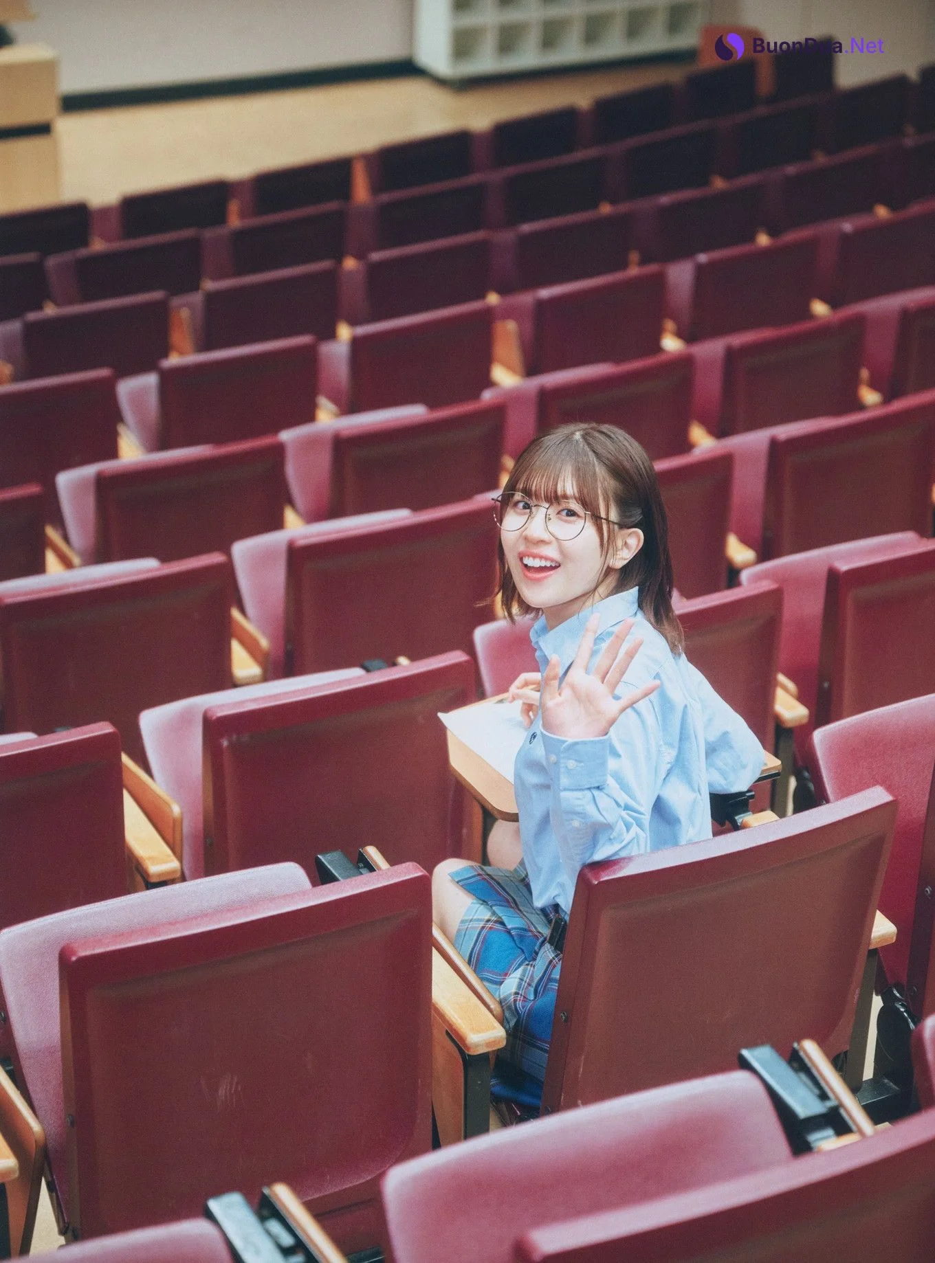 Konoka Matsuda 松田好花, 1st写真集 Photobook 「振り向いて」 Set.02 - Photo 5