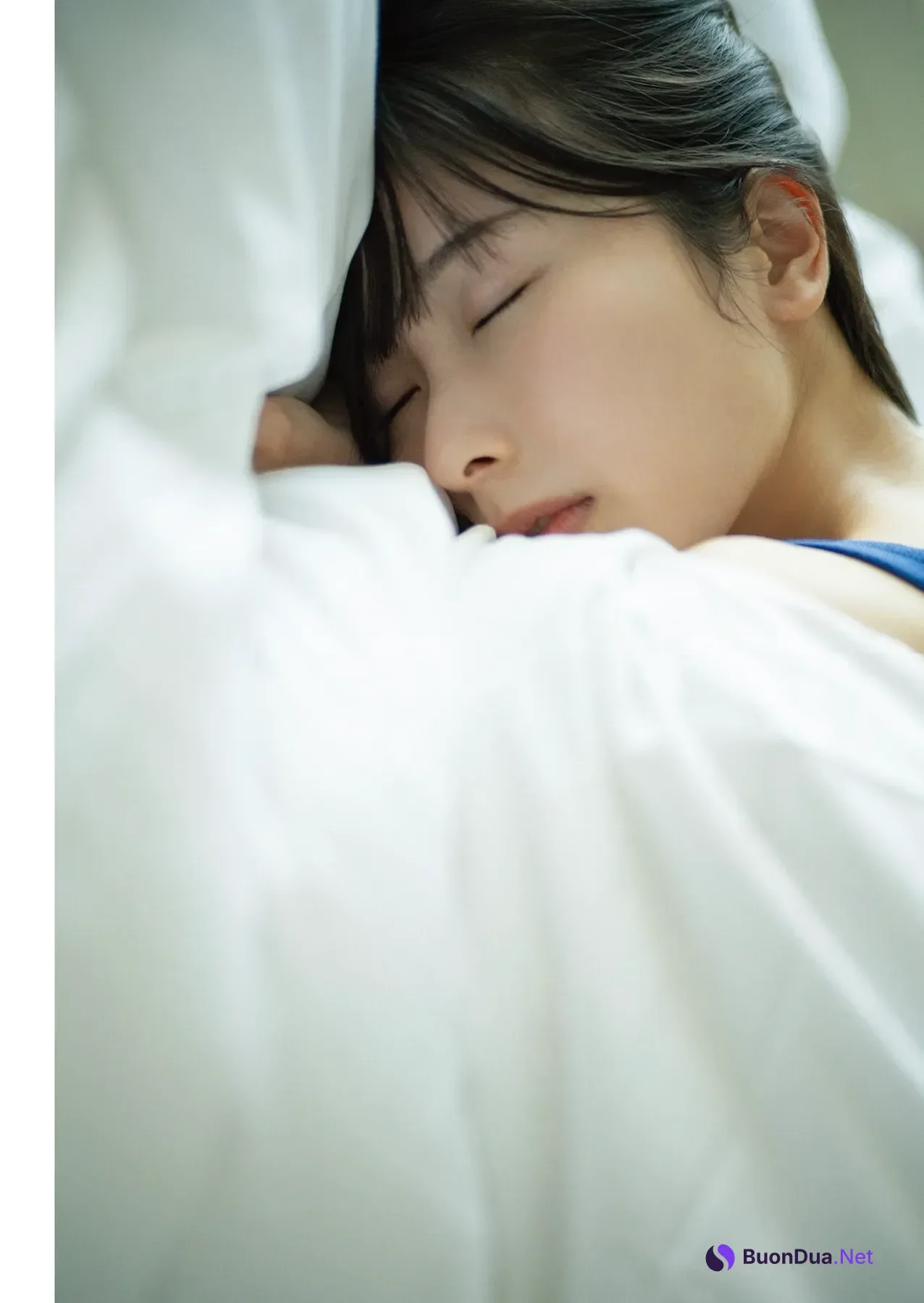 Kotoko Sasaki 佐々木琴子, 1st写真集 「明け方の夢」 Set.02 - Photo 2