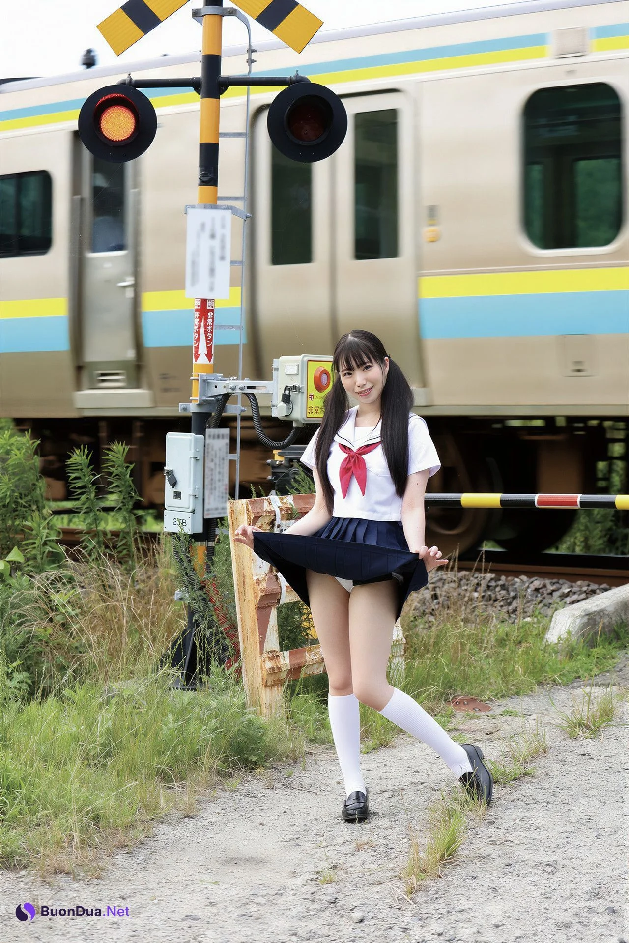 Kozue Minami 美波こづえ, オフィシャルグラビア写真集 [波の音] Set.01 - Photo 4