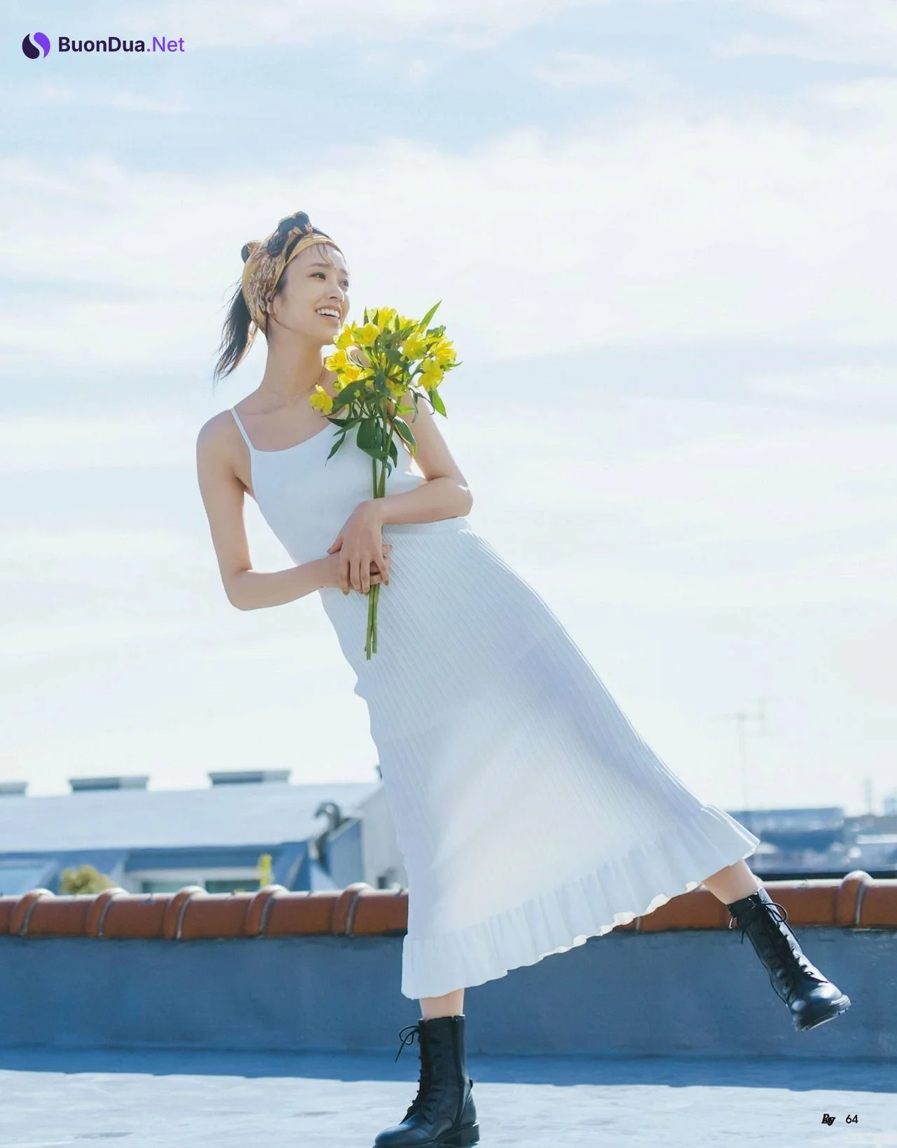 Kumi Sasaki 佐々木久美, Ray レイ Magazine 2022.03 - Photo 6
