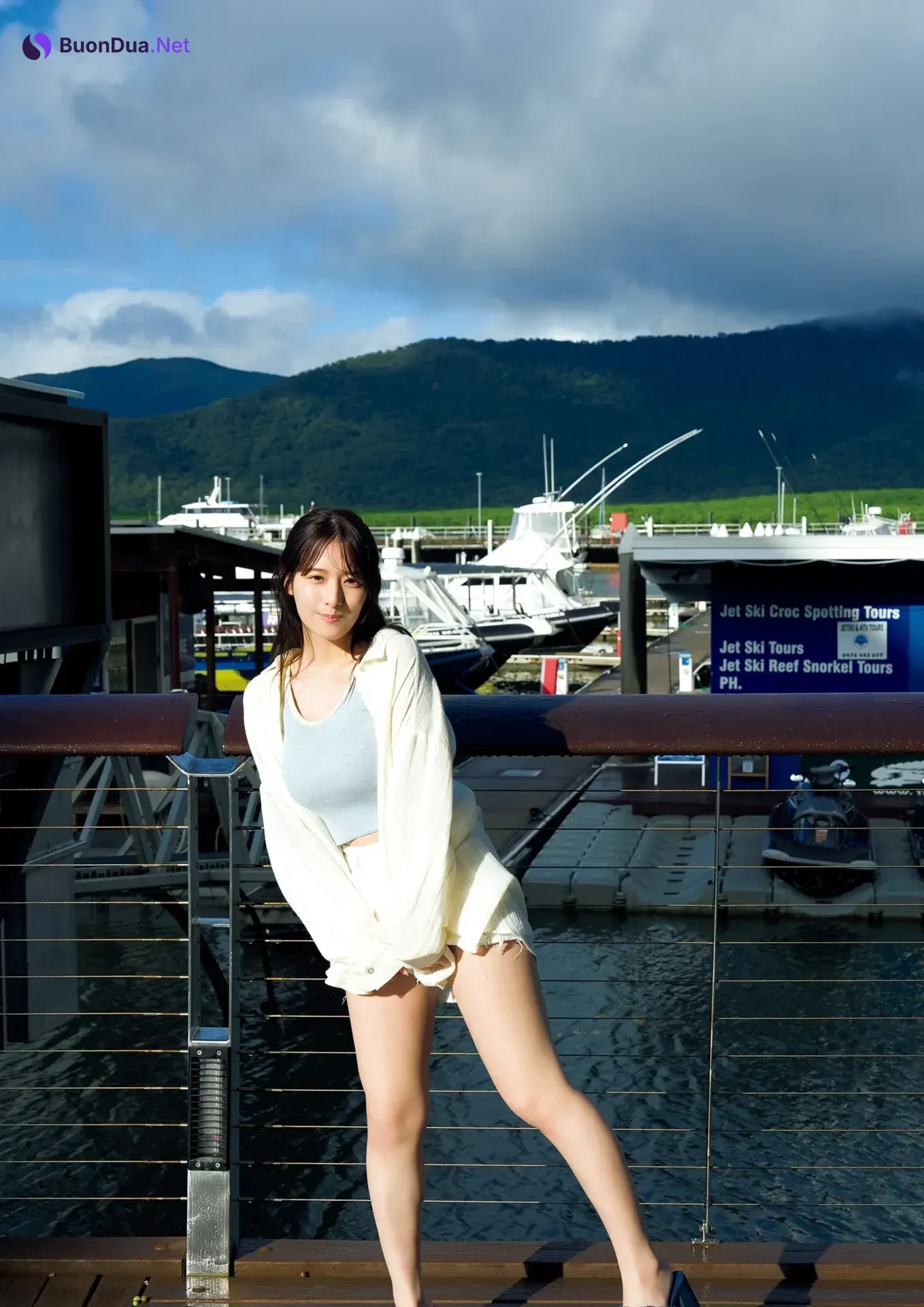 Kurea Hazuki 葉月くれあ, 1st写真集 「Clarus」 Set.05 - Photo 3