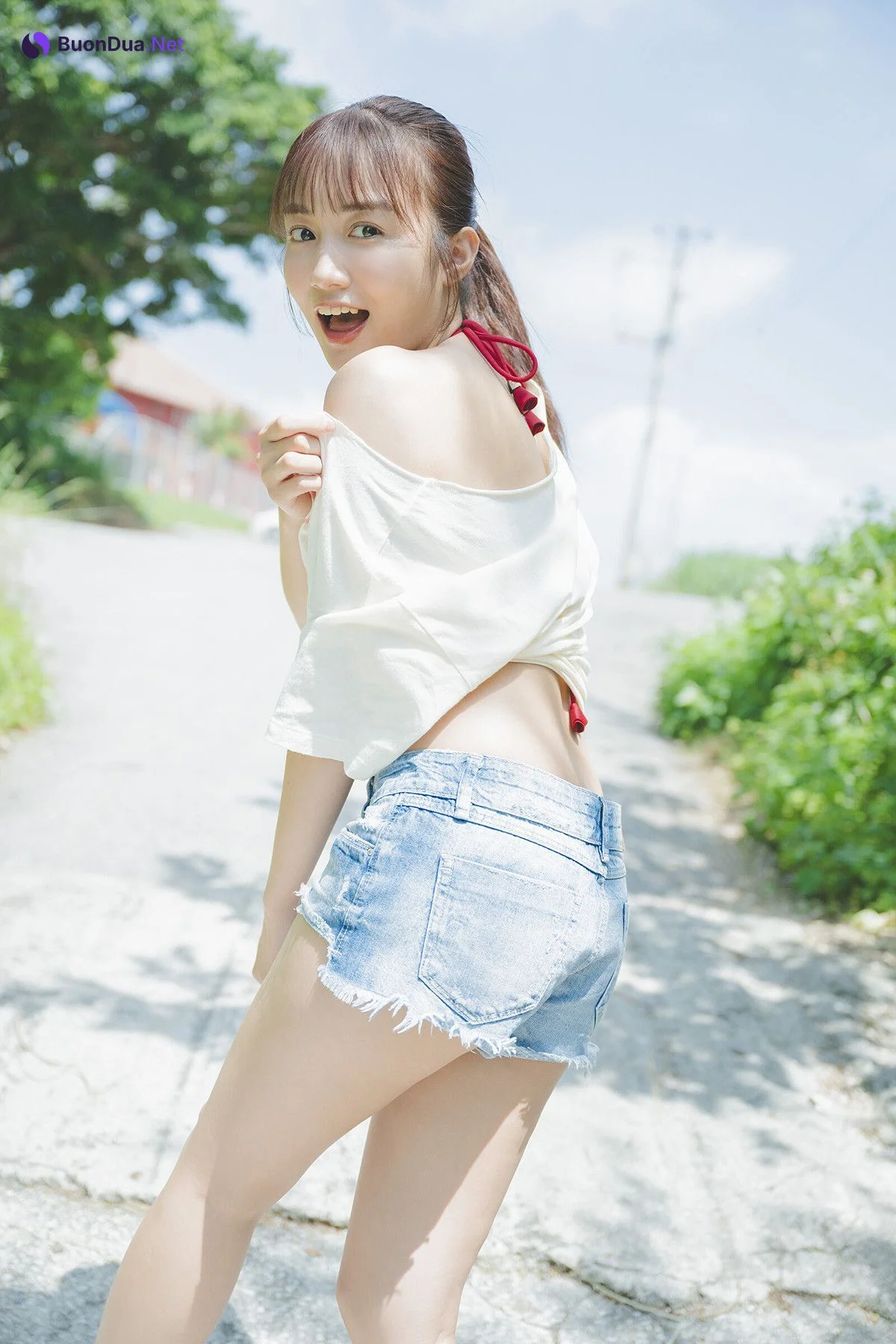 Kuroki Hikari 黒木ひかり, 漫画アクションデジタル写真集 「たまには海辺で」 Set.01 - Photo 2