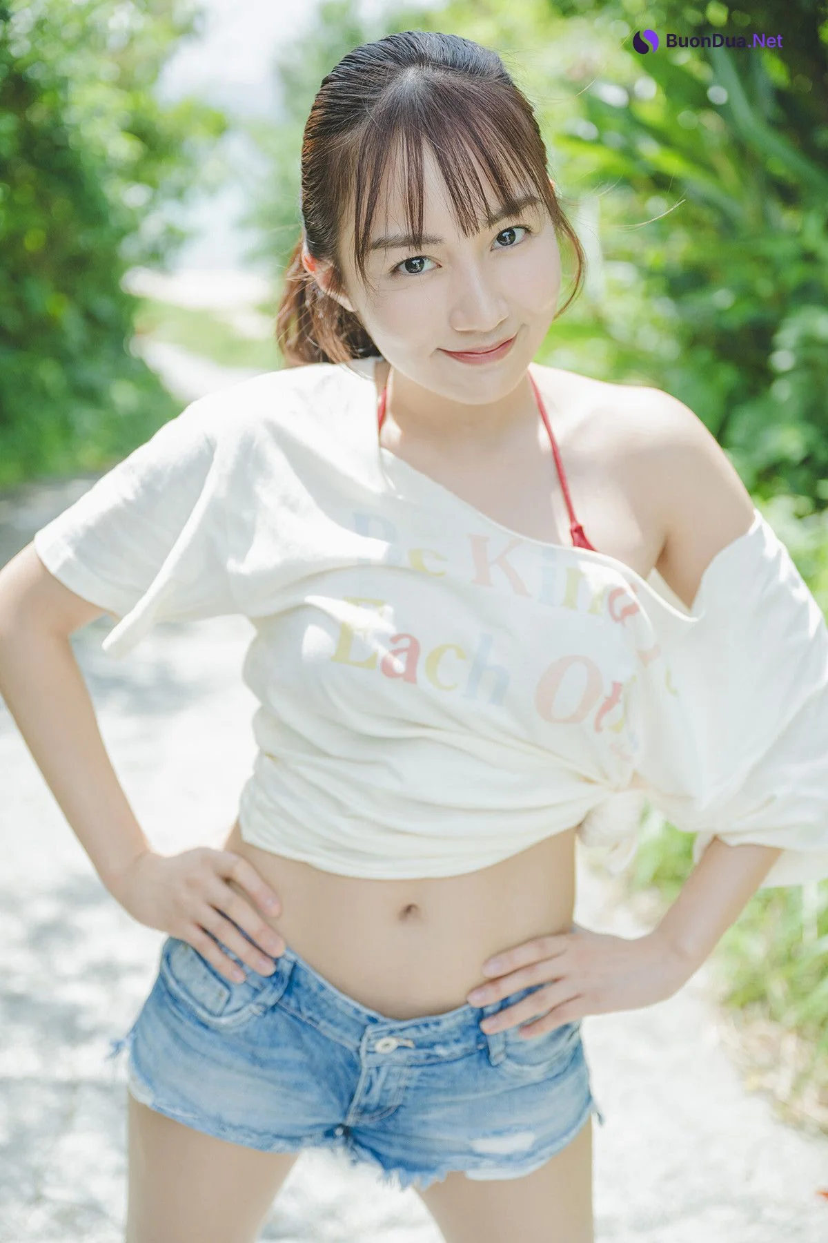 Kuroki Hikari 黒木ひかり, 漫画アクションデジタル写真集 「たまには海辺で」 Set.01 - Photo 4