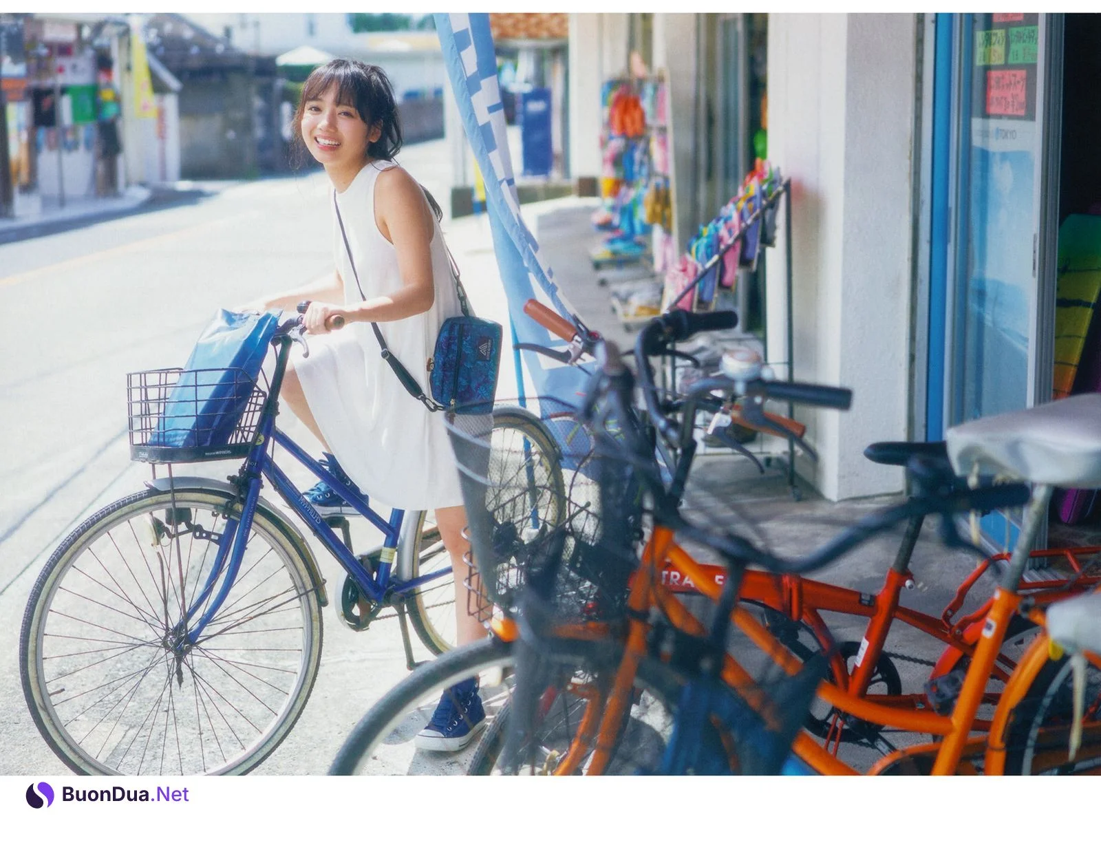 Kyoko Saito 齊藤京子, 1st 写真集 『とっておきの恋人』 Set.01 - Photo 7