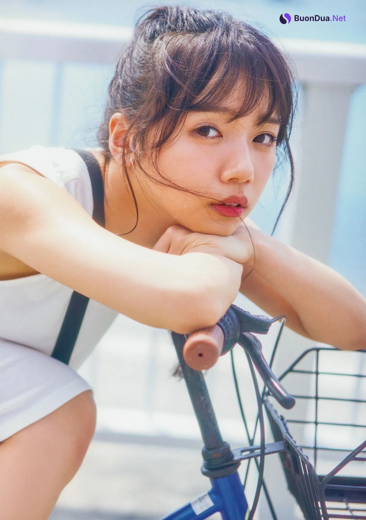 Kyoko Saito 齊藤京子, 1st 写真集 『とっておきの恋人』 Set.01 - Photo 9