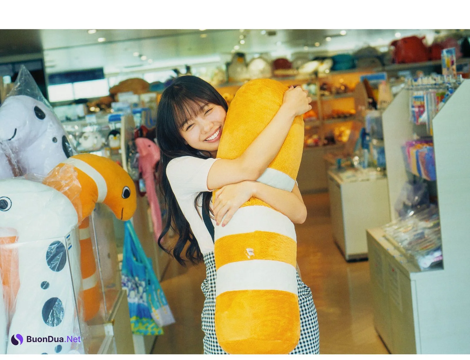 Kyoko Saito 齊藤京子, 1st 写真集 『とっておきの恋人』 Set.02 - Photo 11