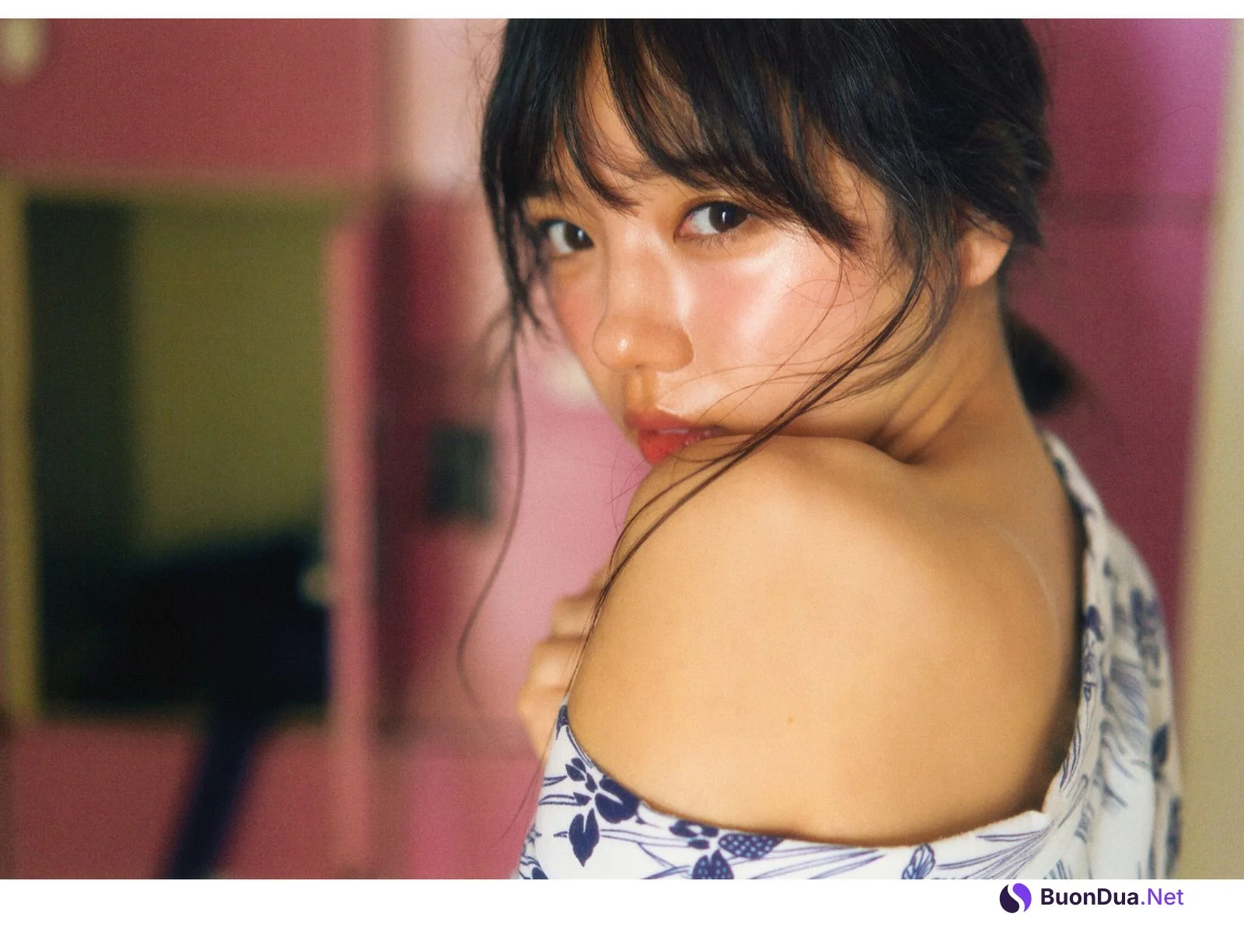 Kyoko Saito 齊藤京子, 1st 写真集 『とっておきの恋人』 Set.03 - Photo 15
