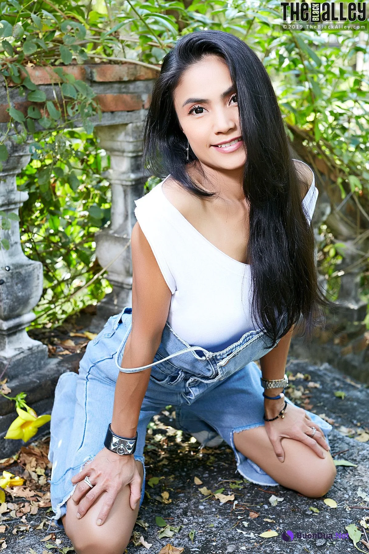 Leah The Black Alley Photobook Set.01 - Photo 19