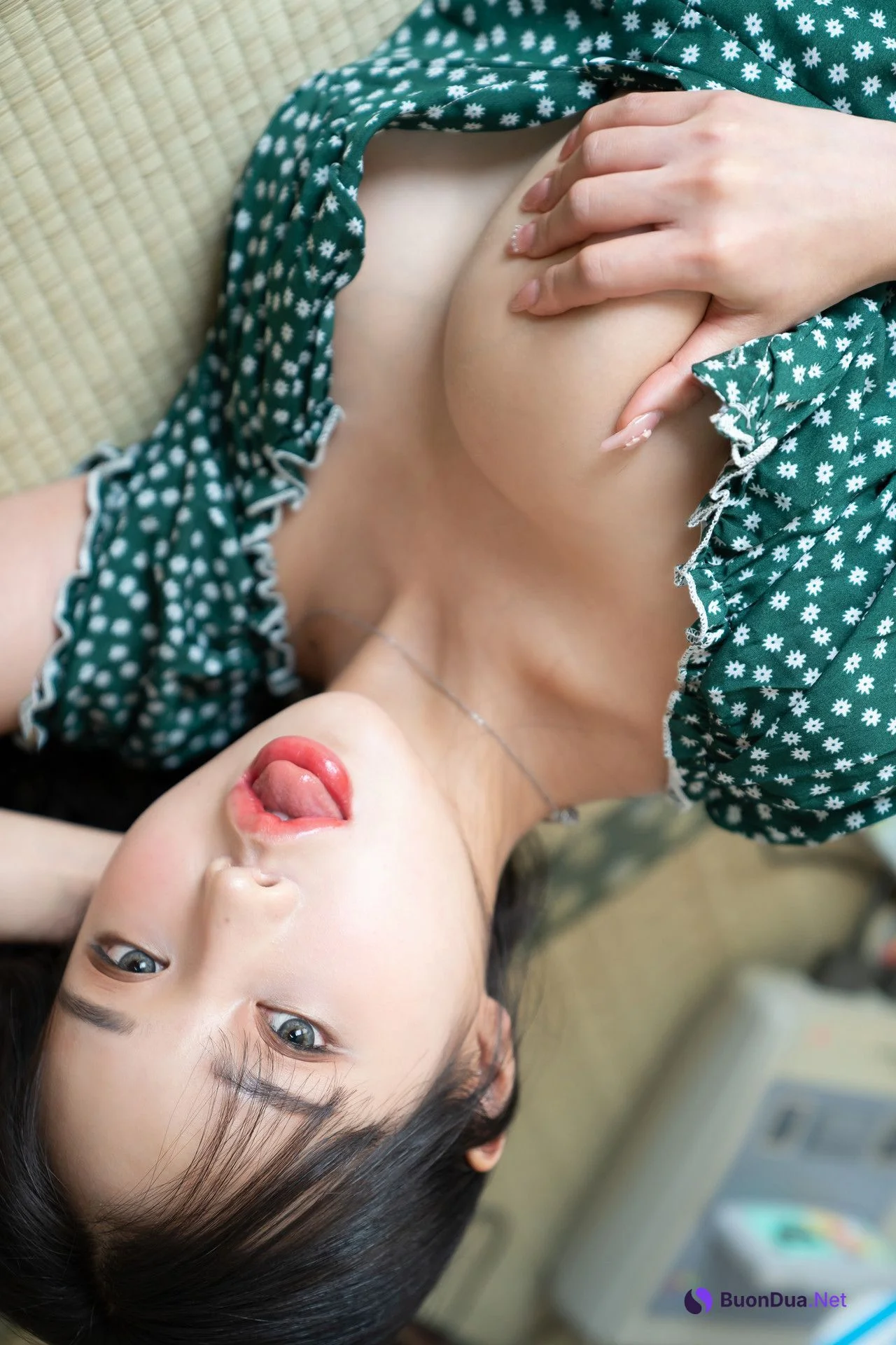 Leeae 이아이, Photobook ‘Hot Vacation’ - Photo 19