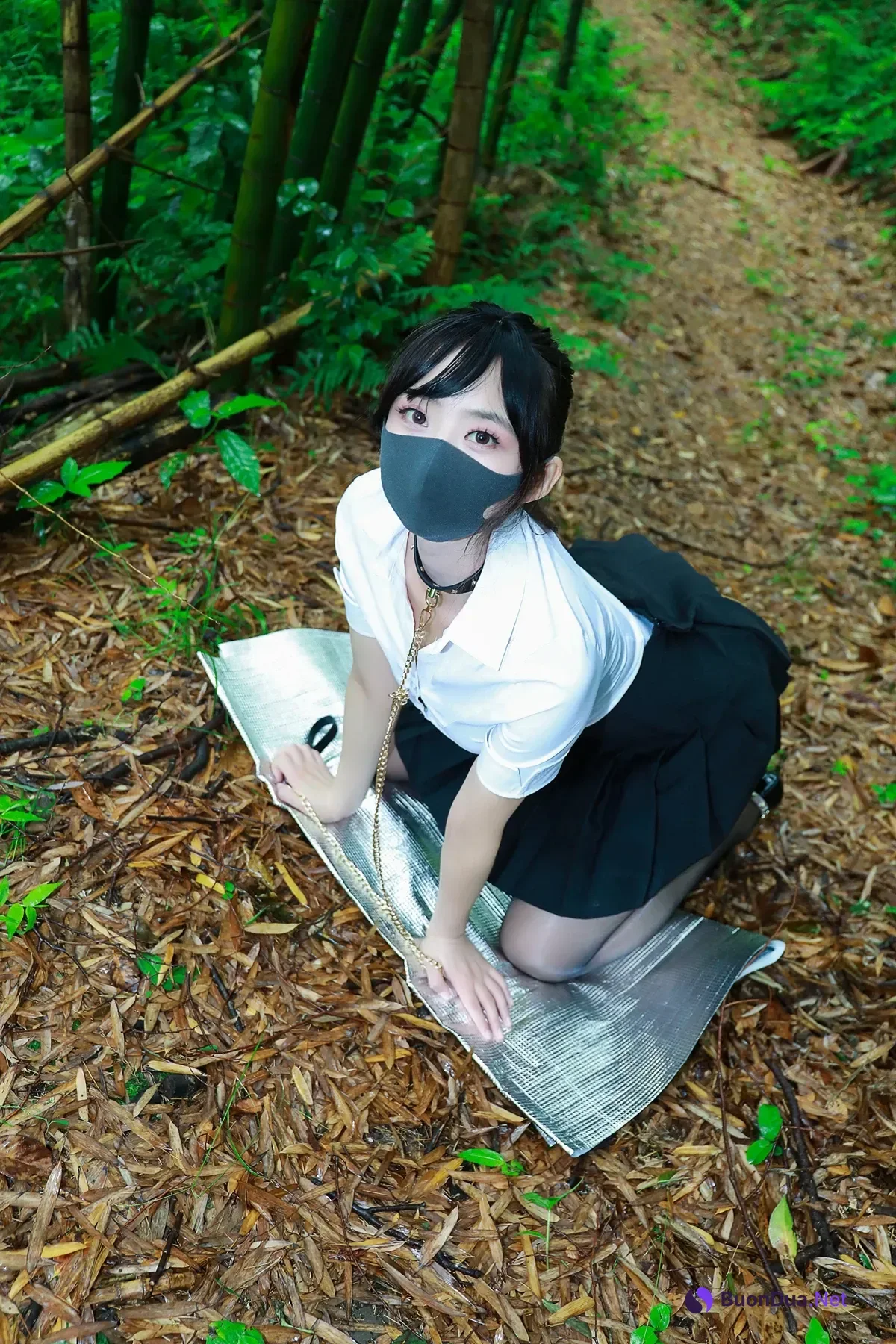 李佳LiJia – 黑百褶裙森林 - Photo 12