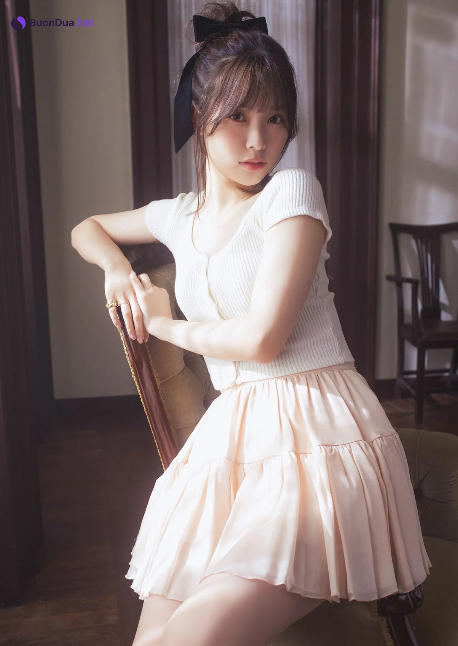 LIYUU リーユウ, Young Jump 2023 No.13 (ヤングジャンプ 2023年13号) - รูปภาพ 4