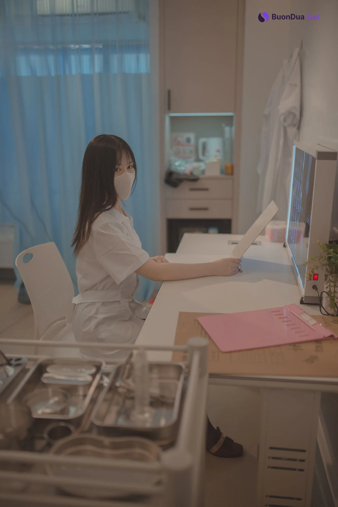 鹿初 Luctru, デジタル写真集 「护士 Nurse」 Set.01 - Photo 2