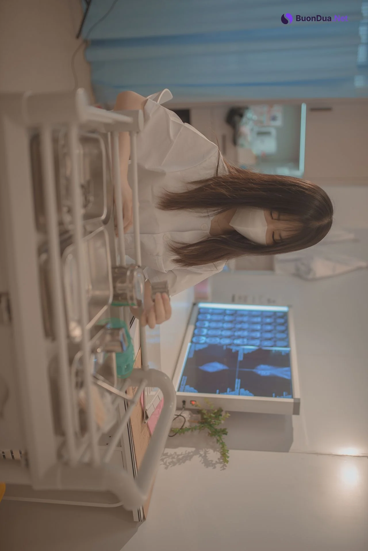 鹿初 Luctru, デジタル写真集 「护士 Nurse」 Set.01 - Photo 6