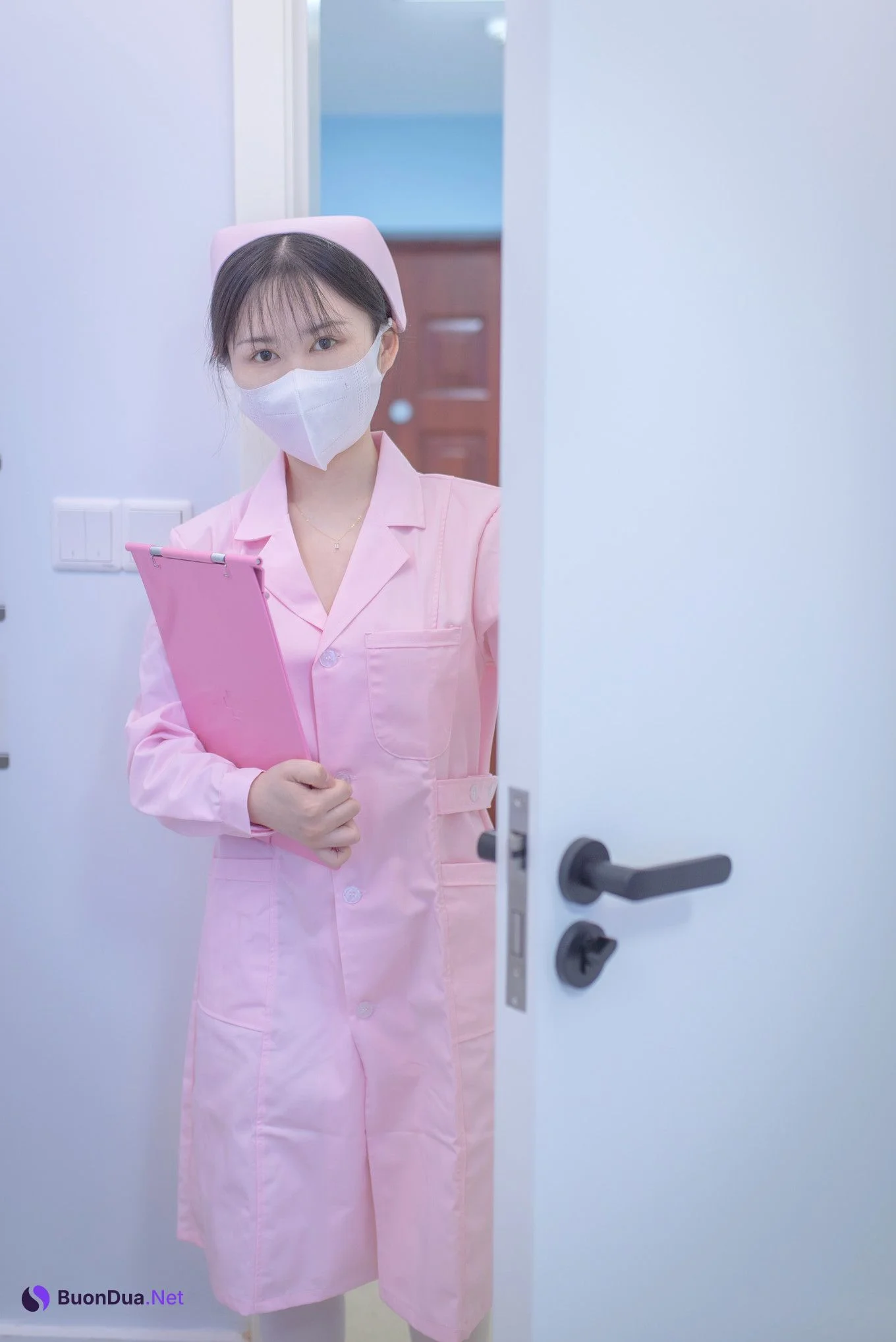 鹿初 Luctru, デジタル写真集 「护士 Nurse」 Set.02 - Photo 3