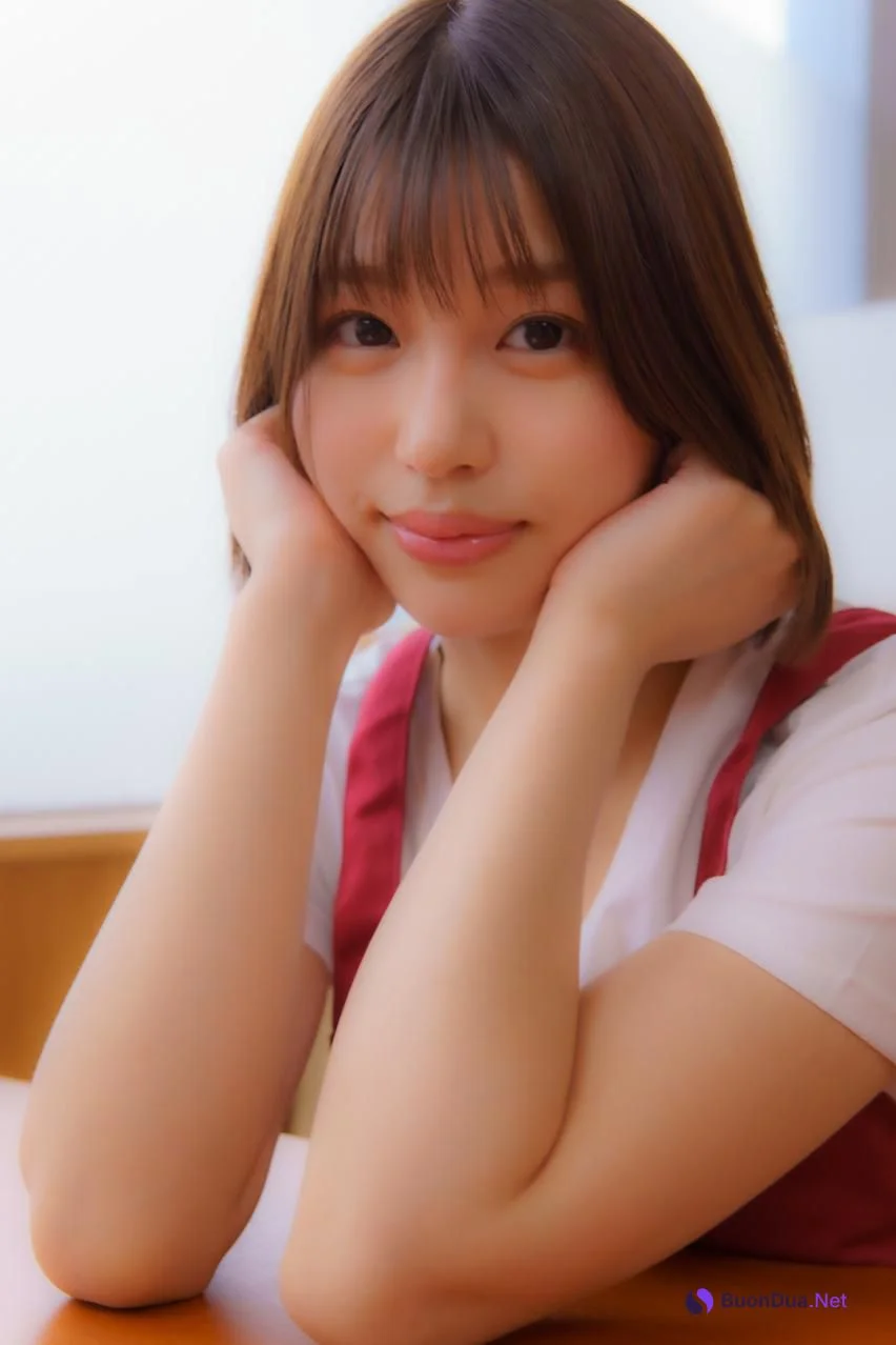 Mahiro Tadai 唯井まひろ, 写真集 「ファミレス店員とホテル密会」 Set.01 - Photo 3