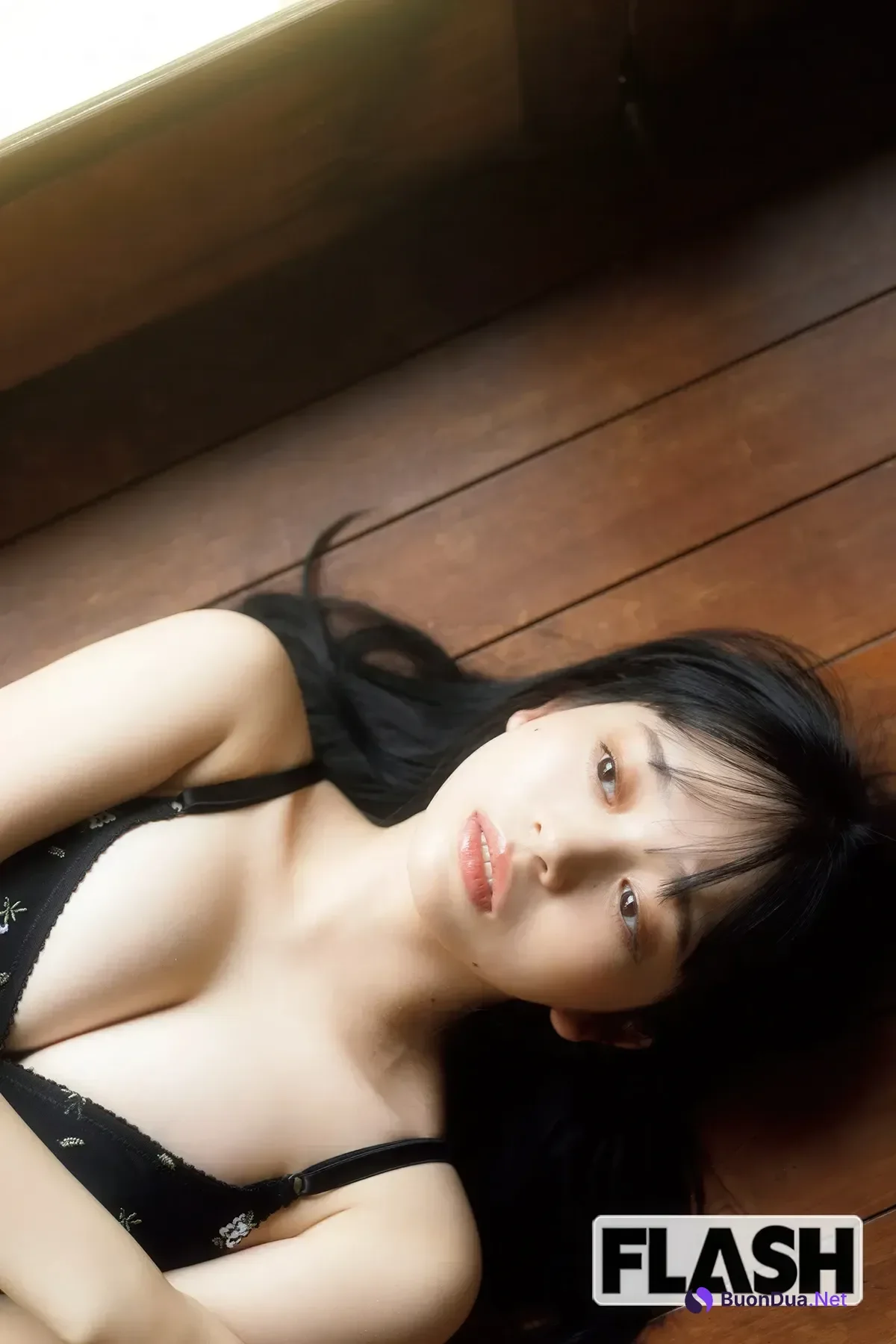 Mai Horai 蓬莱舞, FLASH 2025.10.14 (フラッシュ 2025年10月14日号) - Photo 15