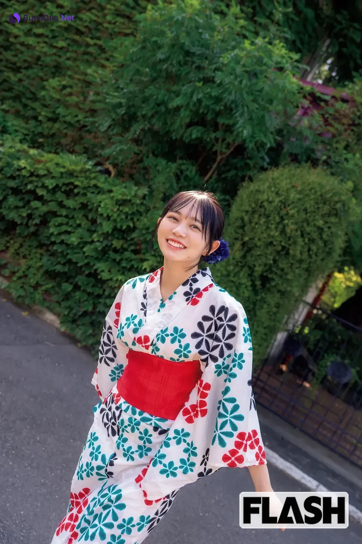 Mai Horai 蓬莱舞, FLASH 2025.10.14 (フラッシュ 2025年10月14日号) - Photo 16