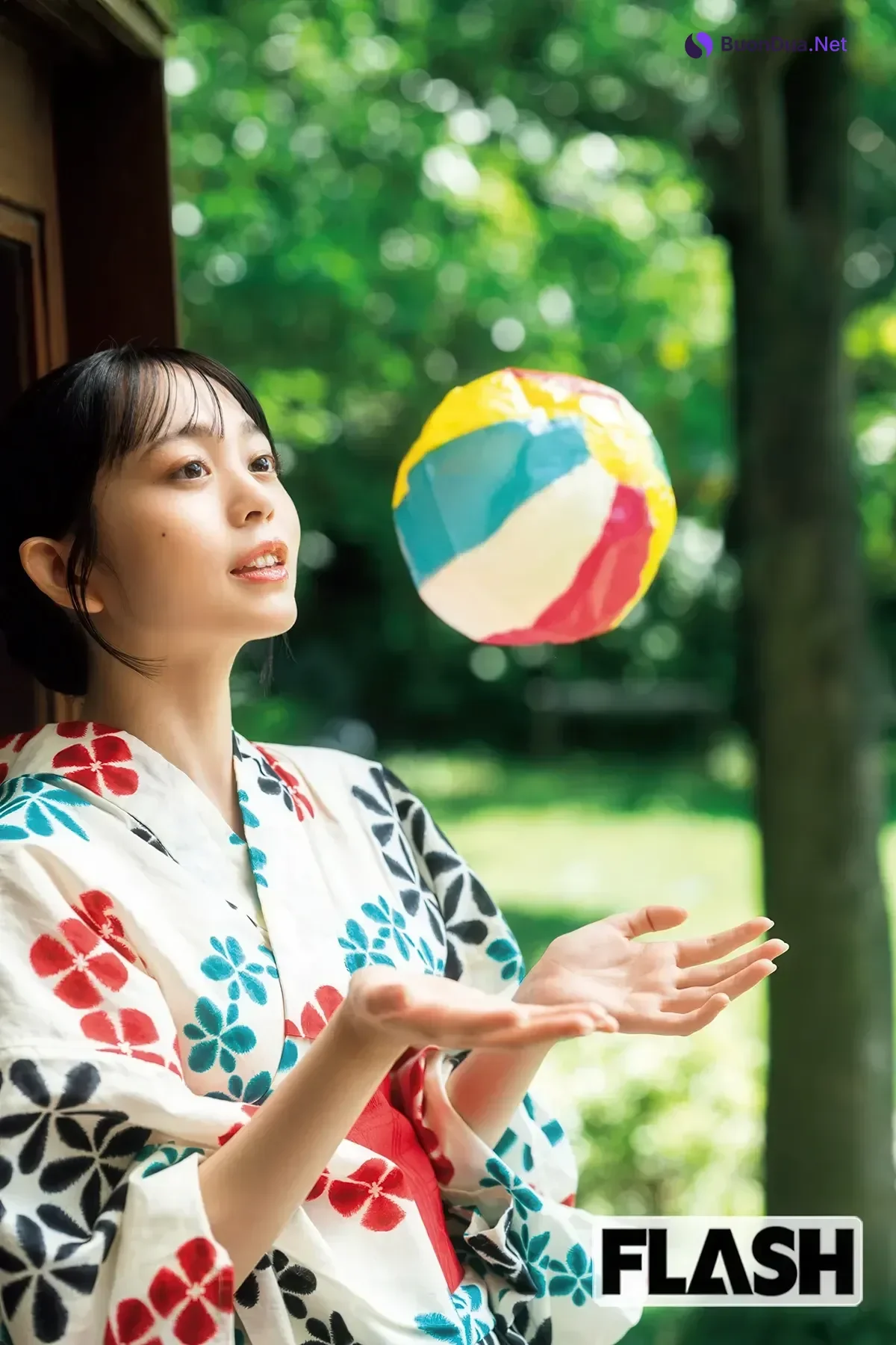 Mai Horai 蓬莱舞, FLASH 2025.10.14 (フラッシュ 2025年10月14日号) - Photo 17