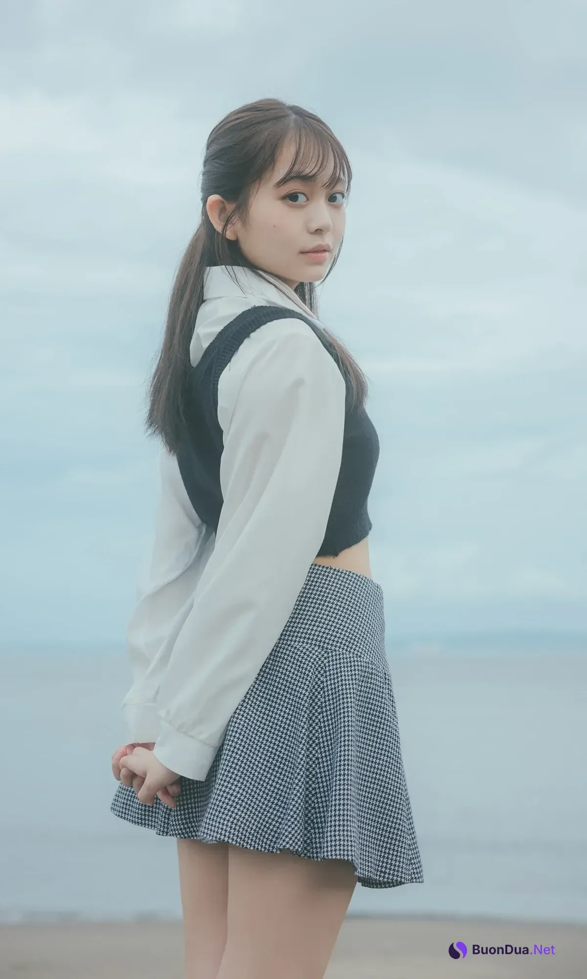 Mai Horai 蓬莱舞, 週プレ Photo Book 「See eye to eye」 - Photo 8