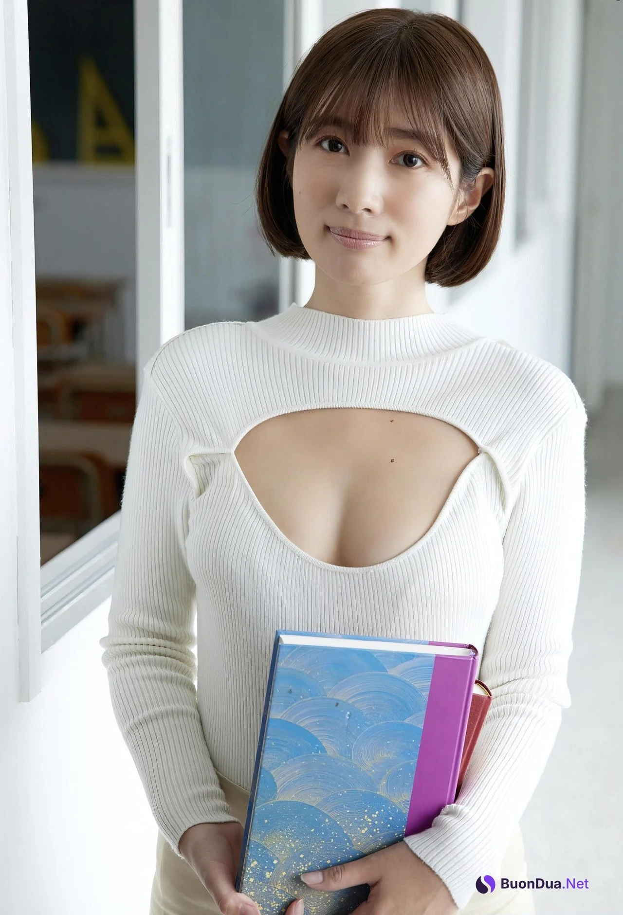 Mai Ishioka 石岡真衣, 解禁グラビア写真集 先生のこと、好きになってくれた - Photo 15