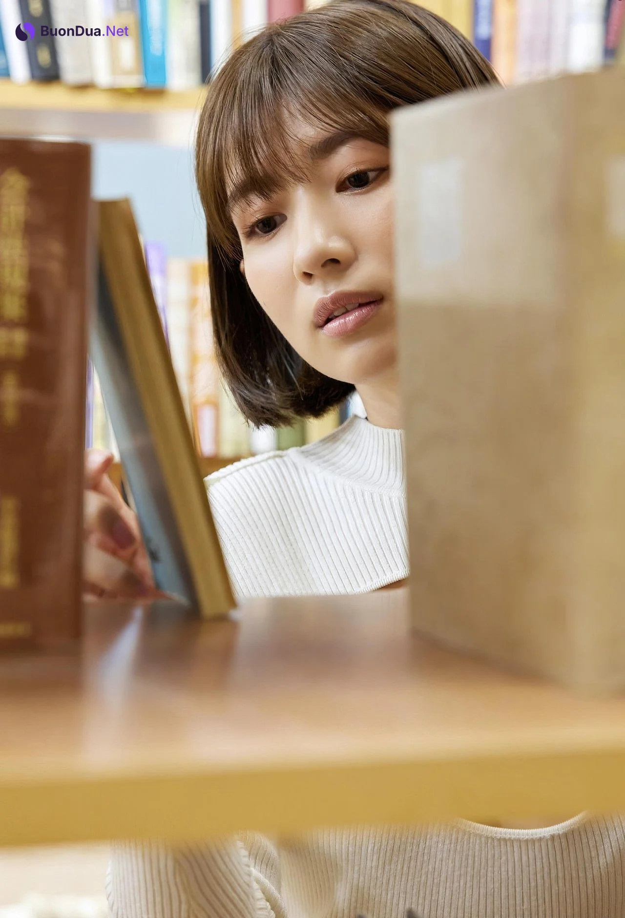 Mai Ishioka 石岡真衣, 解禁グラビア写真集 先生のこと、好きになってくれた - Photo 7