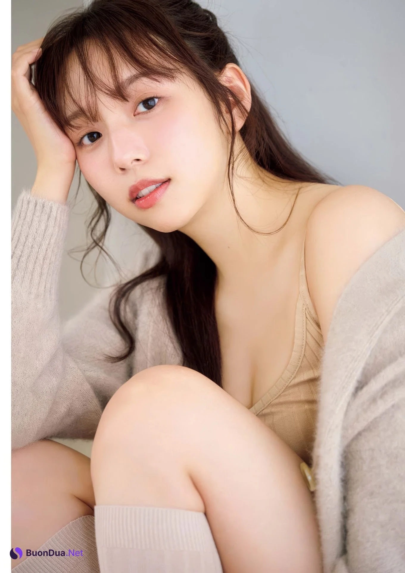 Mai Shinuchi 新内眞衣, Big Comic Spirits 2025 No.07 (ビッグコミックスピリッツ 2025年7号) - Photo 5