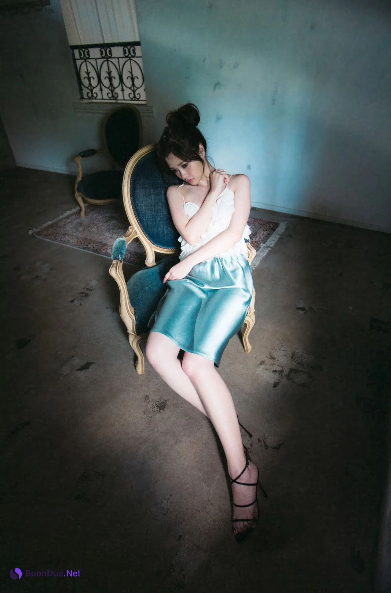 Mai Shiraishi 白石麻衣, ファースト写真集 「清純な大人」 Set.03 - Photo 11