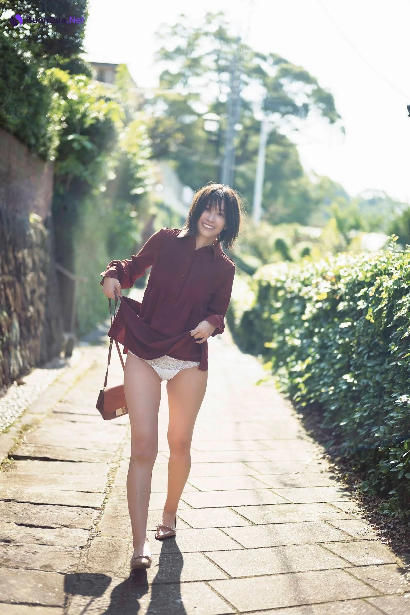 Mami Yamasaki 山崎真実, Shukan Taishu 2021.08.16 (週刊大衆 2021年8月16日号) - Photo 2