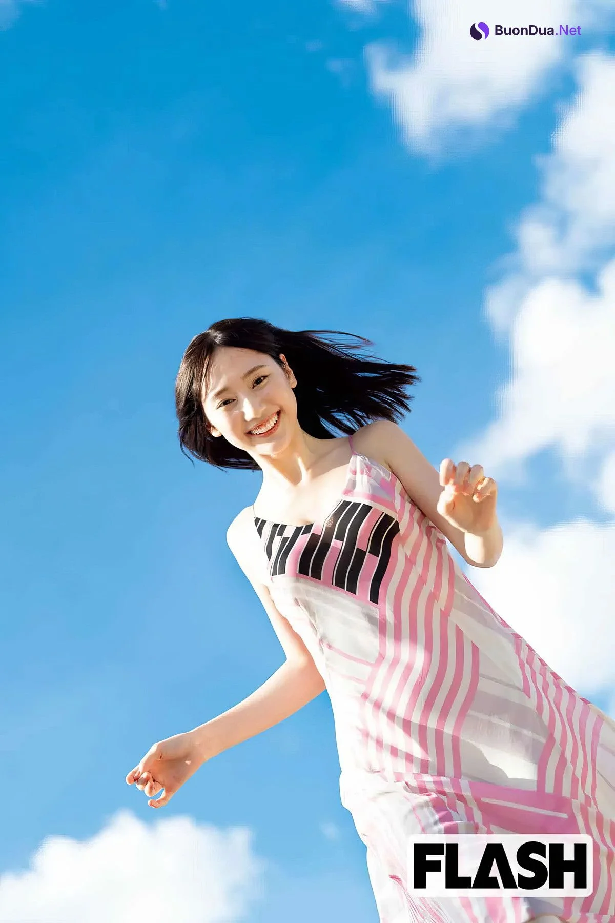Mana Takai 高井真菜, FLASH 2024.09.17 (フラッシュ 2024年9月17日号) - Photo 6