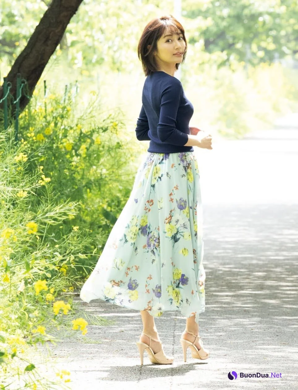 Manami Shindo 新藤まなみ, FRIDAY 2021.04.30 (フライデー 2021年4月30日号) - Photo 13