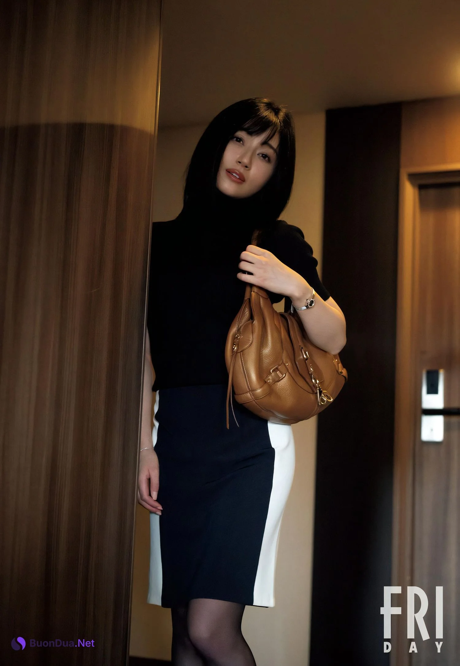 Manami Shindo 新藤まなみ, FRIDAY 2023.10.27 (フライデー 2023年10月27日号) - 사진 2