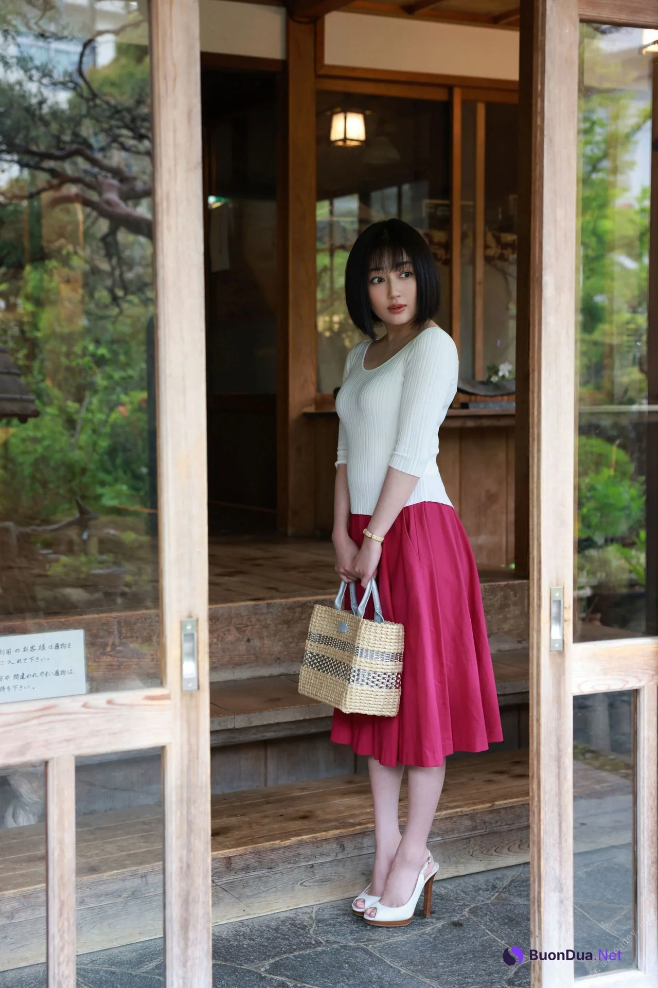 Manami Shindo 新藤まなみ, FRIDAYデジタル写真集 「Quenns オール未公開スペシャル Edition Vol.4」 Set.02 - Photo 5