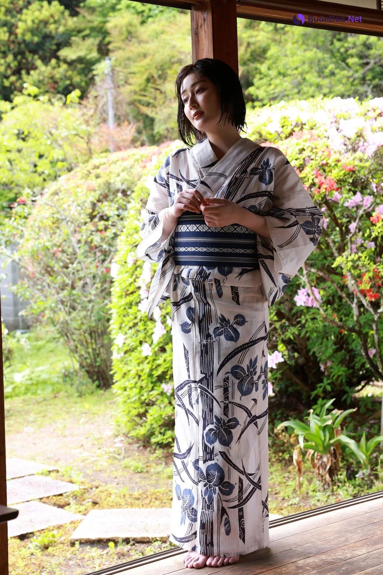 Manami Shindo 新藤まなみ, ＦＲＩＤＡＹデジタル写真集 「Ｑｕｅｅｎｓ オール未公開スペシャルＥｄｉｔｉｏｎ ｖｏｌ．３」 Set.01 - รูปภาพ 6