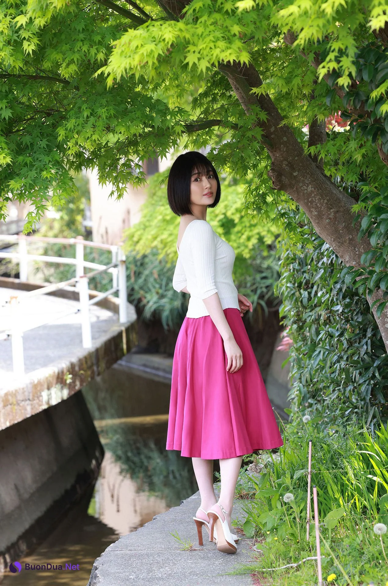 Manami Shindo 新藤まなみ, 写真集 「Ｑｕｅｅｎｓ」 Set.02 - รูปภาพ 3