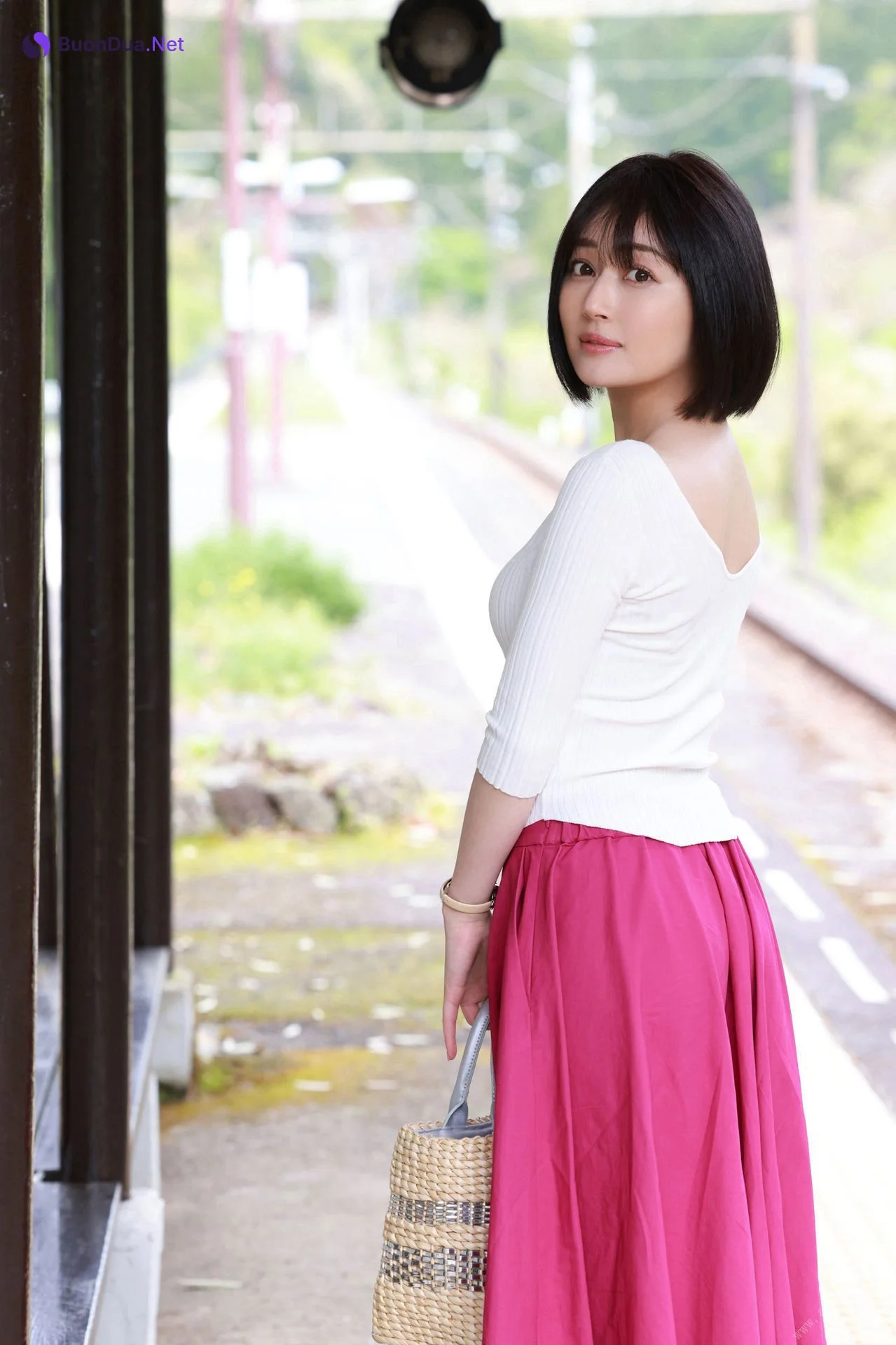 Manami Shindo 新藤まなみ, ＦＲＩＤＡＹデジタル写真集 「Ｑｕｅｅｎｓ オール未公開スペシャルＥｄｉｔｉｏｎ Vol.02」 Set.01 - 사진 2