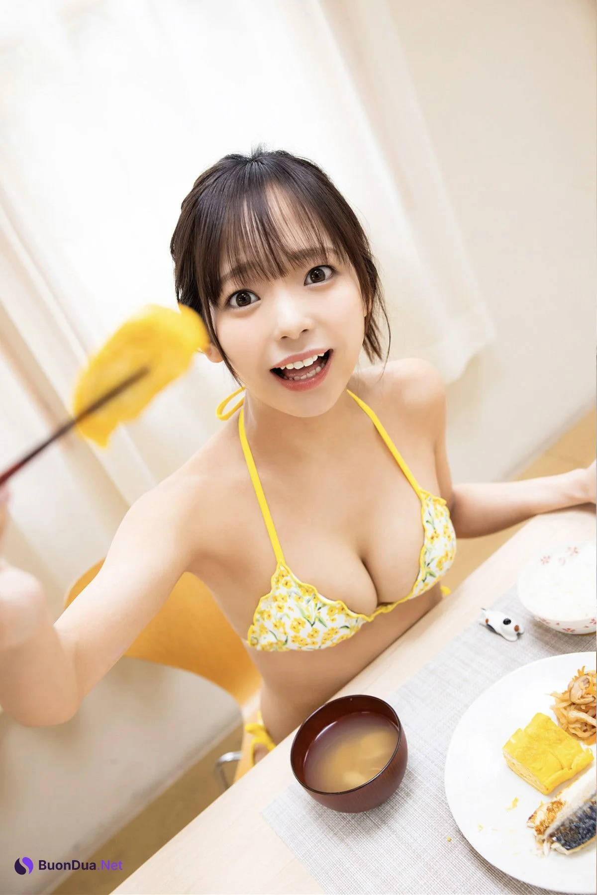 Mari Kominato 古湊まり, FLASHデジタル写真集 「料理の腕は父譲り」 Set.01 - Photo 4